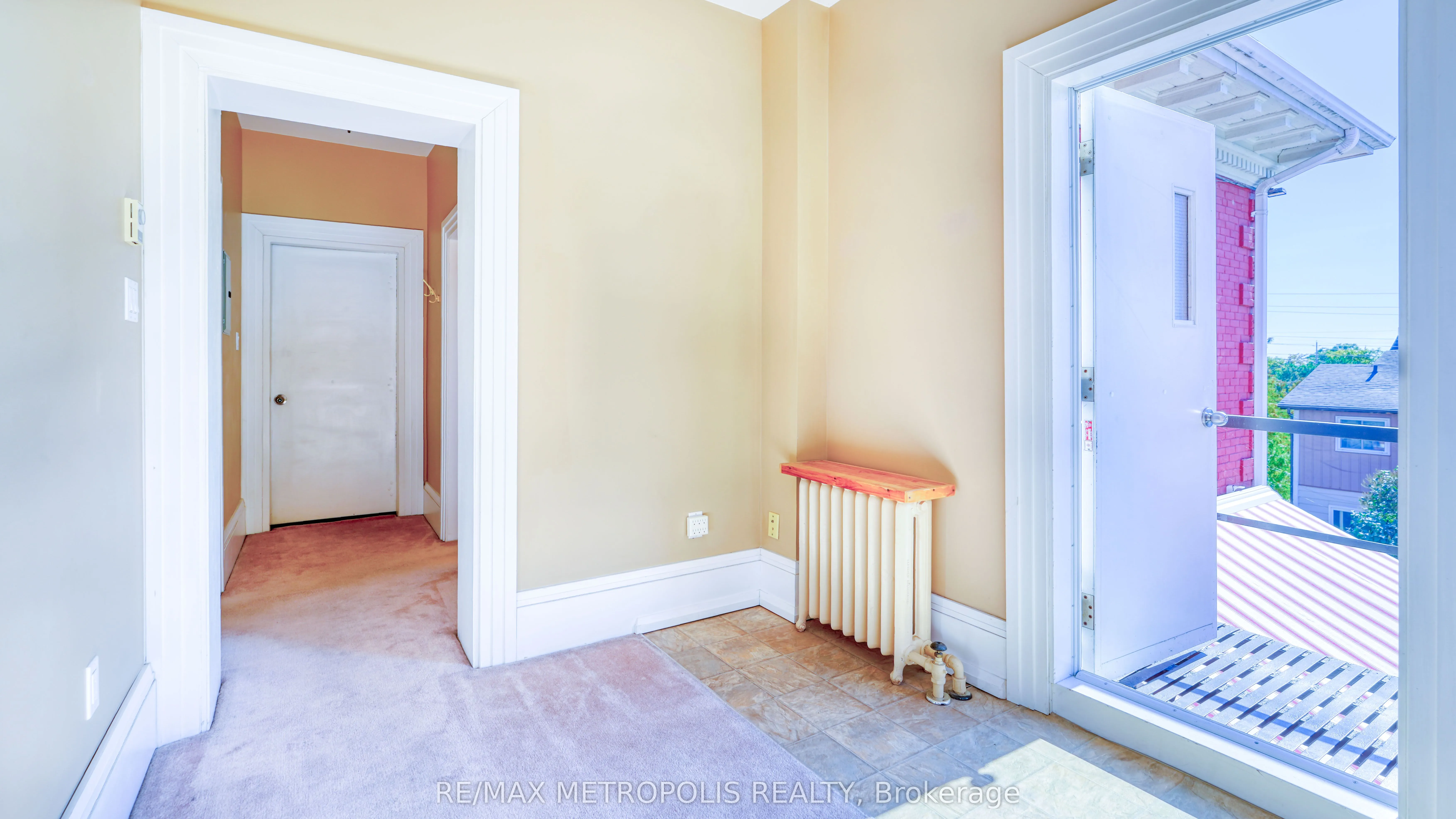 1110 Simcoe Street S, #Basement #6
