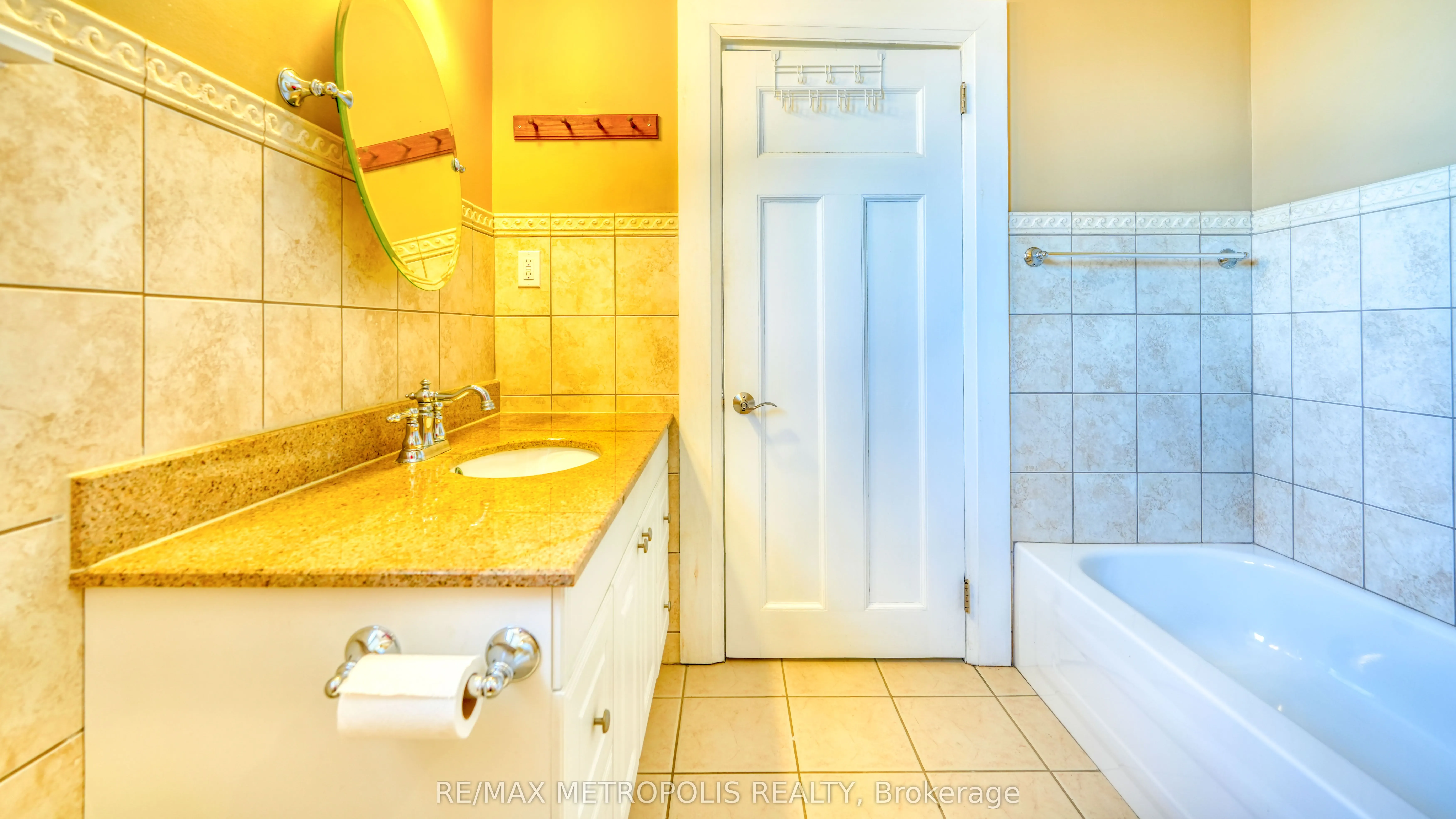 1110 Simcoe Street S, #Basement #6