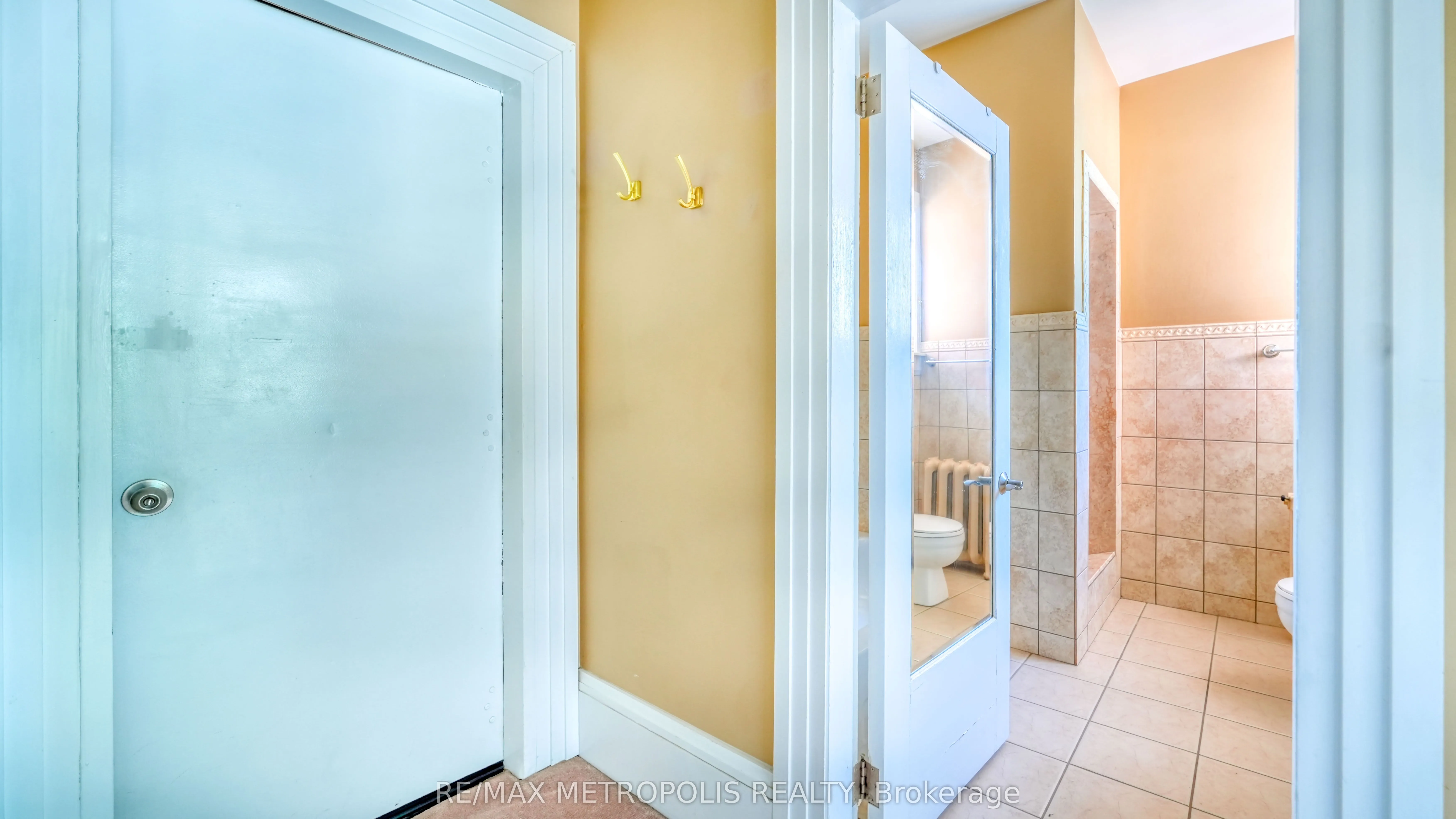1110 Simcoe Street S, #Basement #6