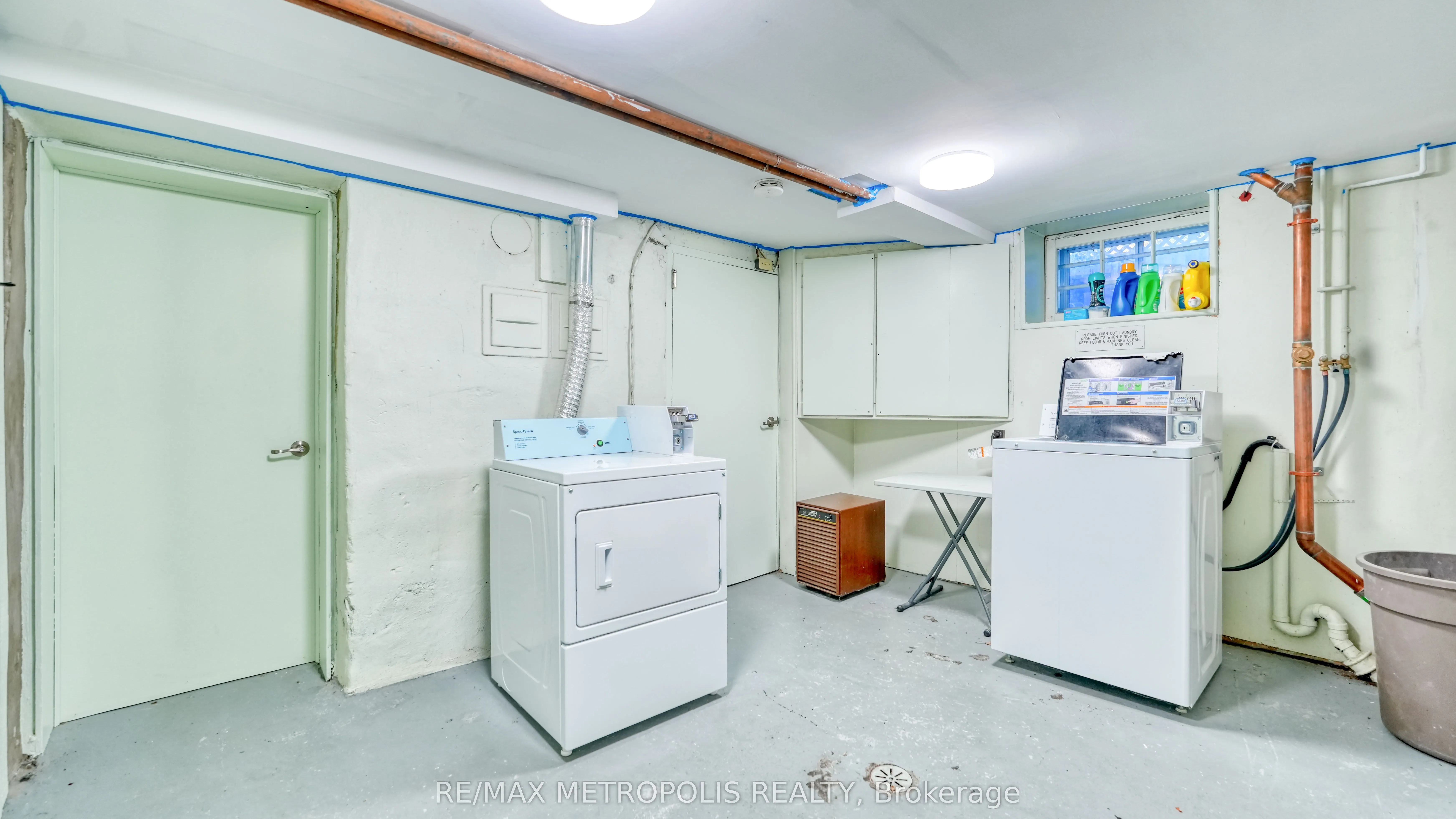 1110 Simcoe Street S, #Basement #6