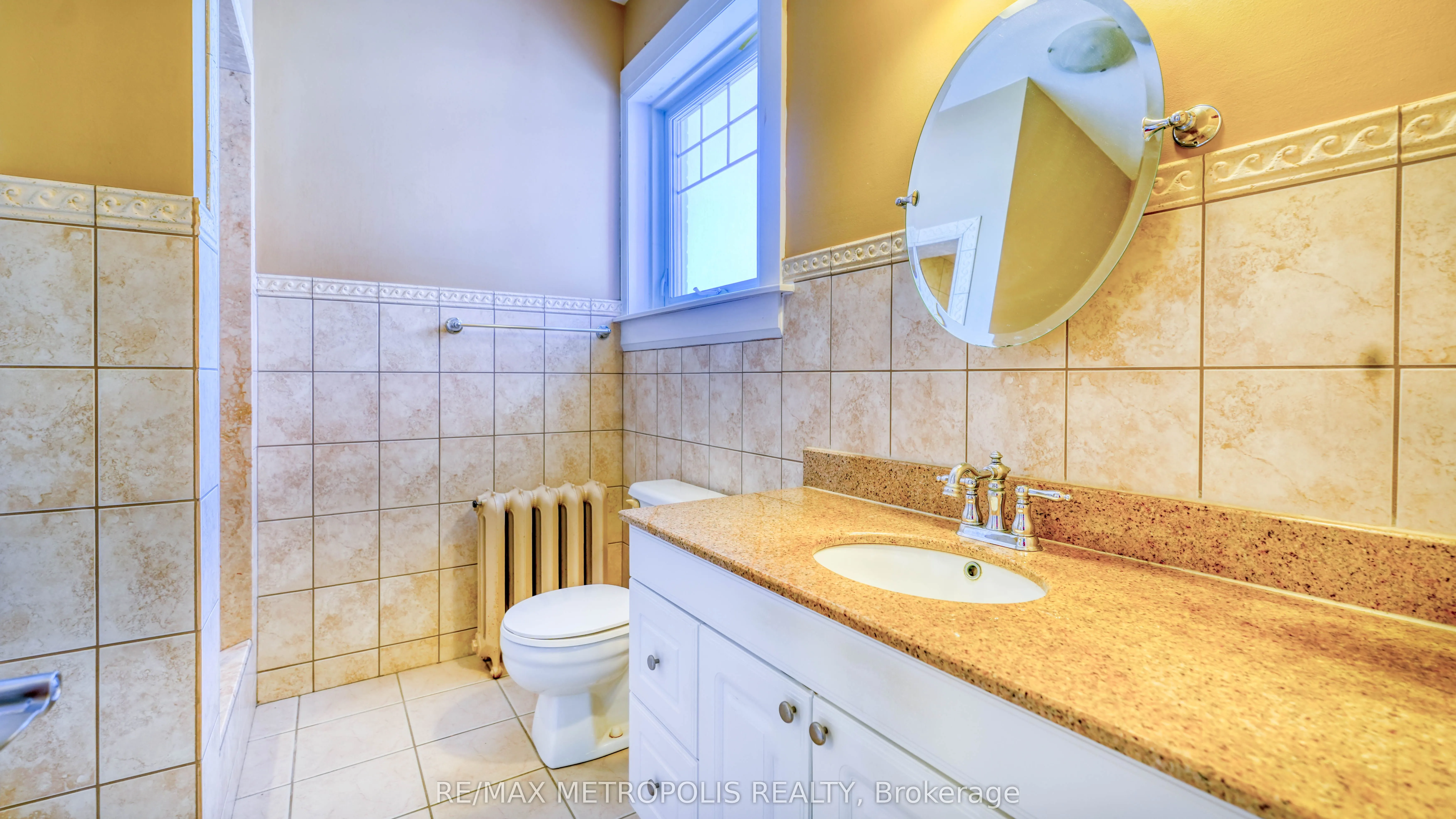 1110 Simcoe Street S, #Basement #6