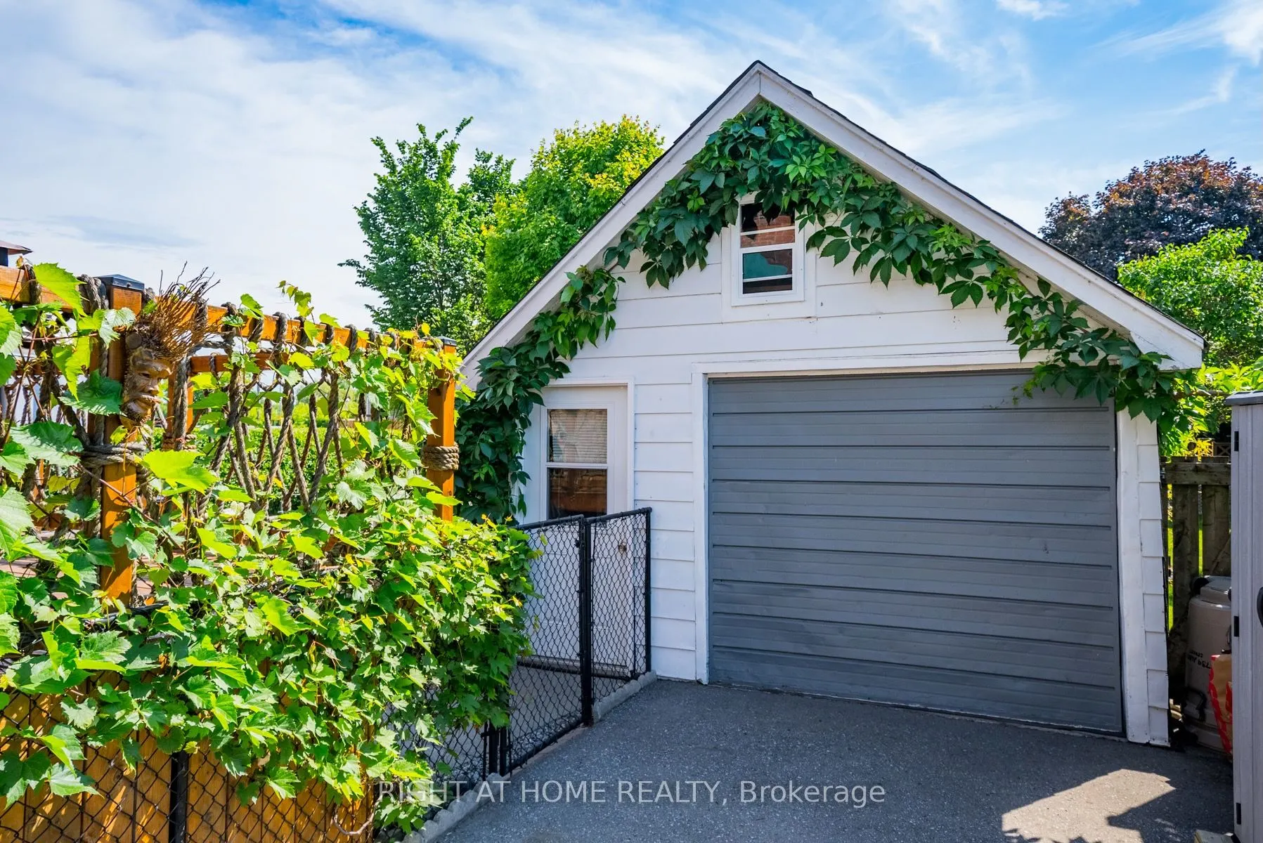 739 Albert Street