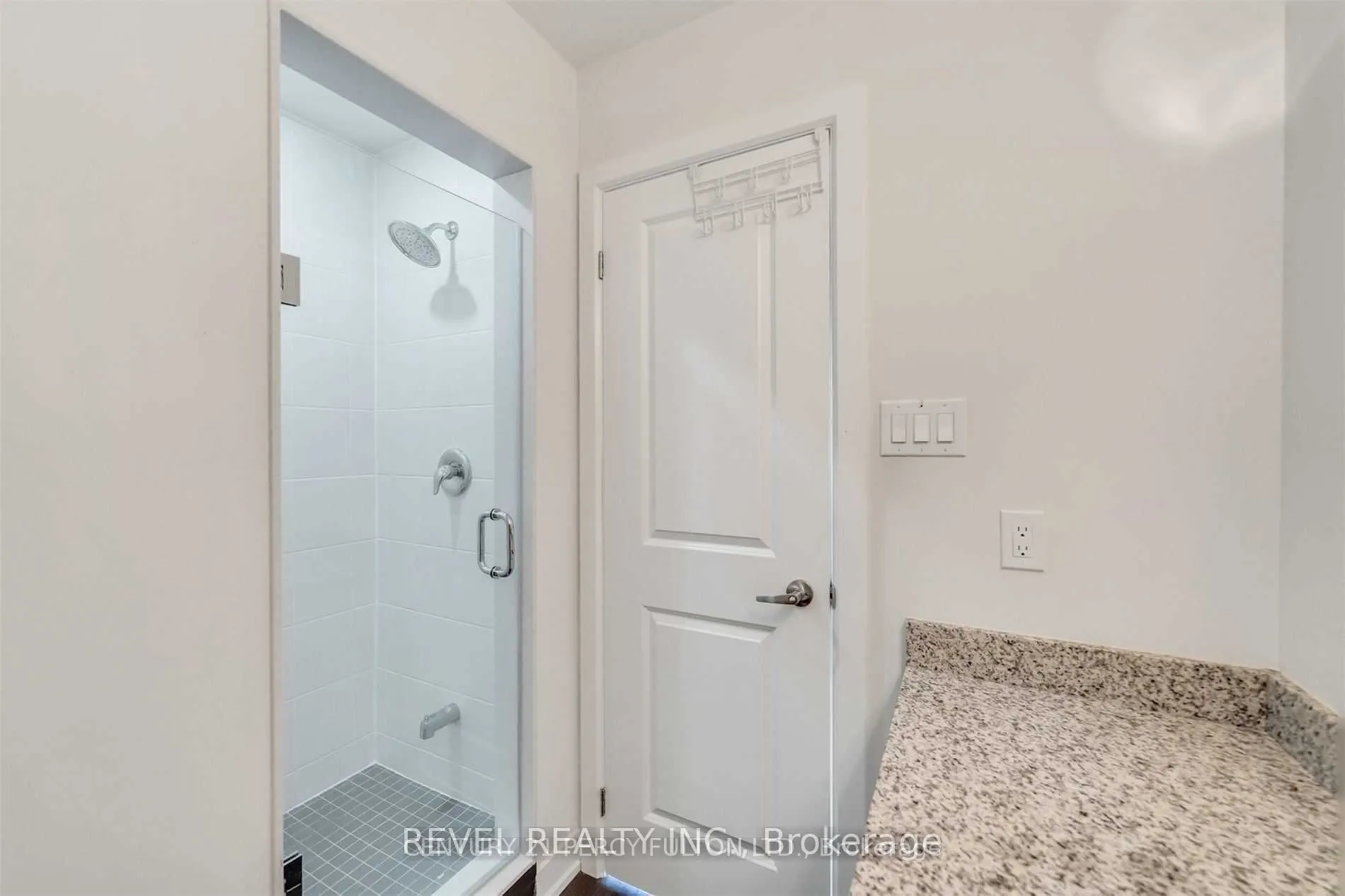 21 Donald Fleming Way