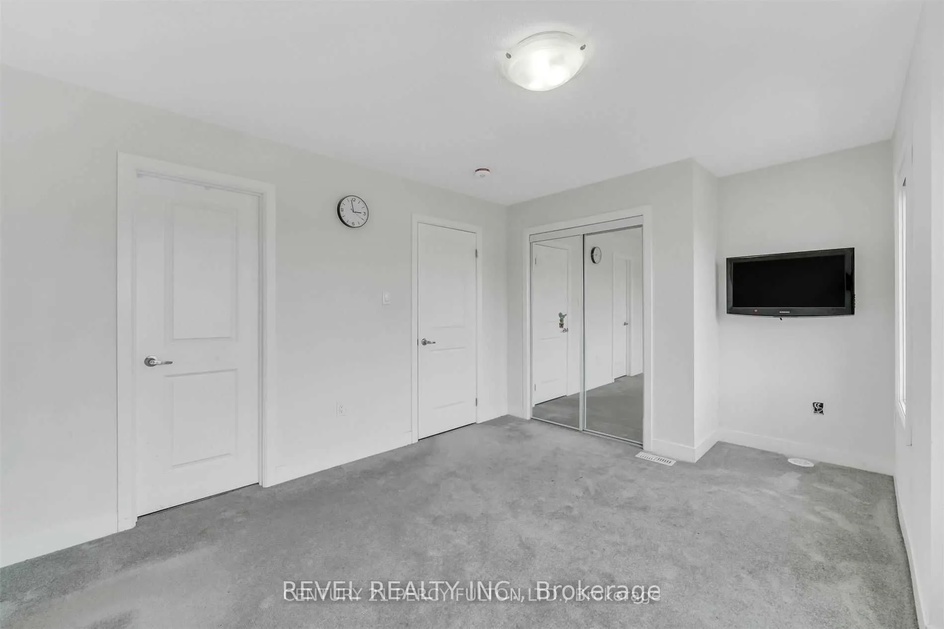 21 Donald Fleming Way