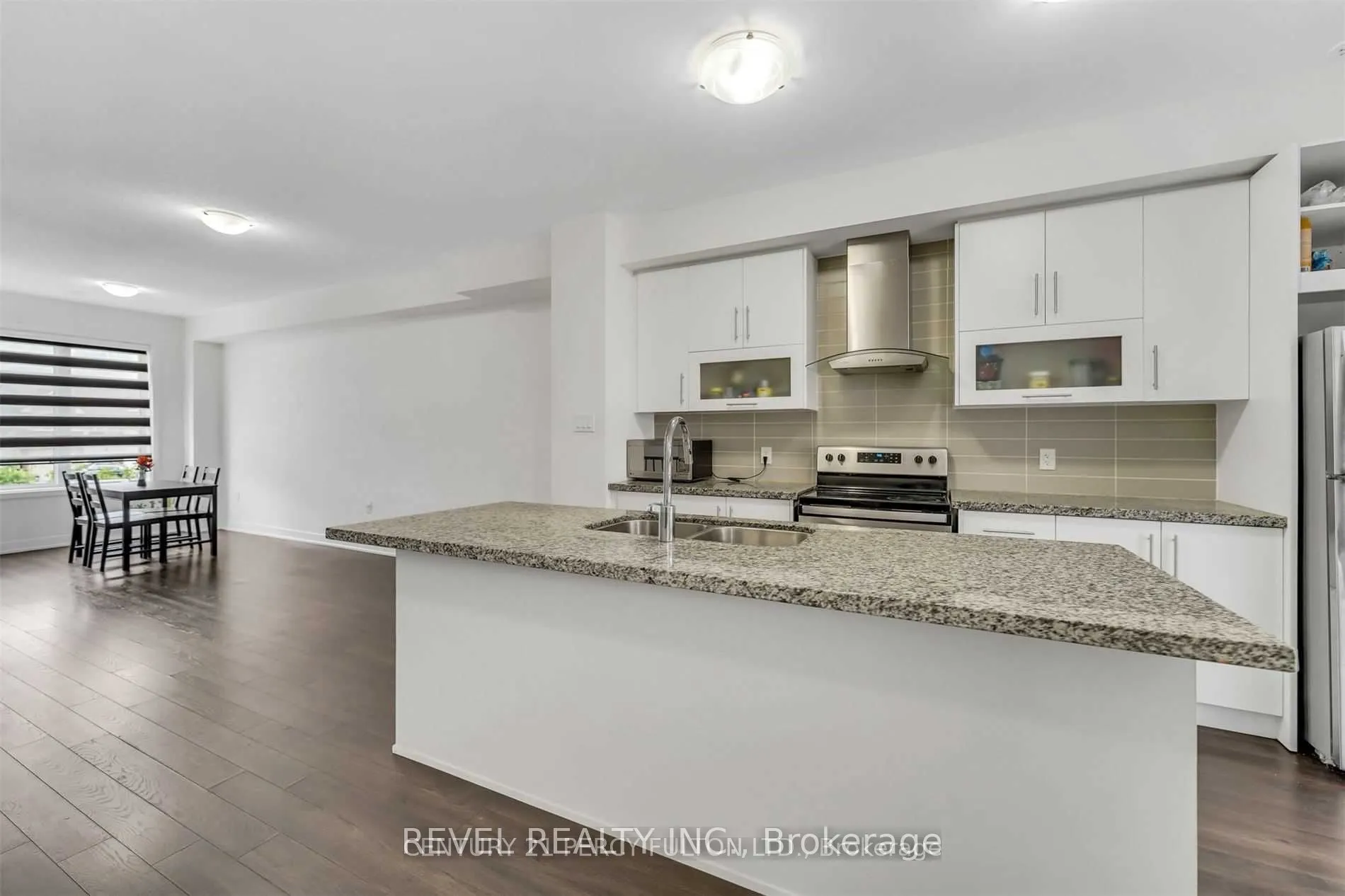 21 Donald Fleming Way