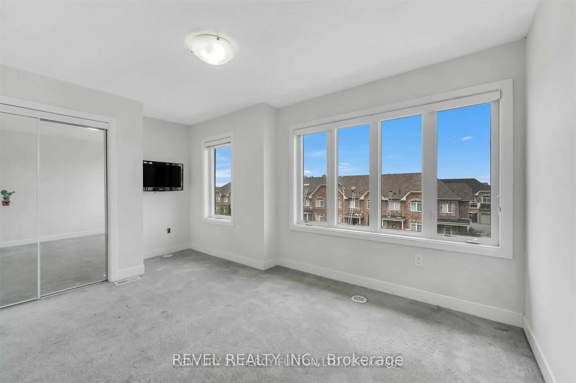 21 Donald Fleming Way