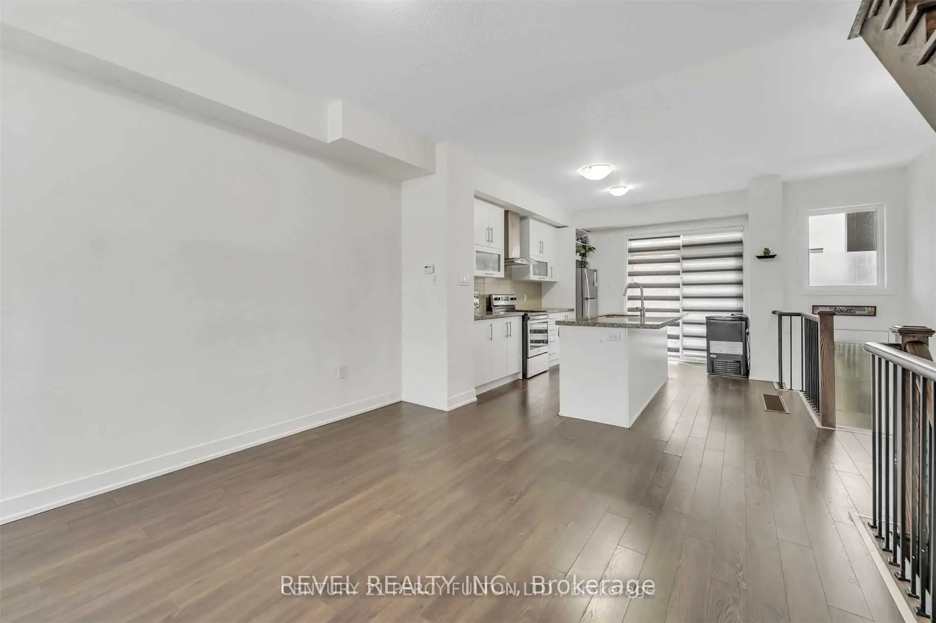 21 Donald Fleming Way