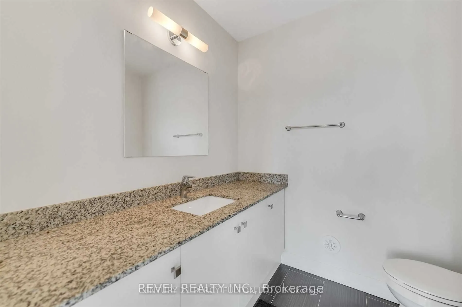 21 Donald Fleming Way