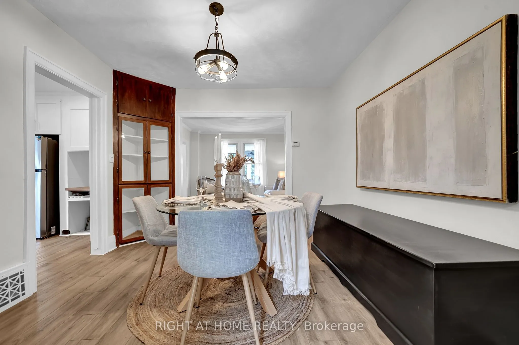 84 Oshawa Boulevard N