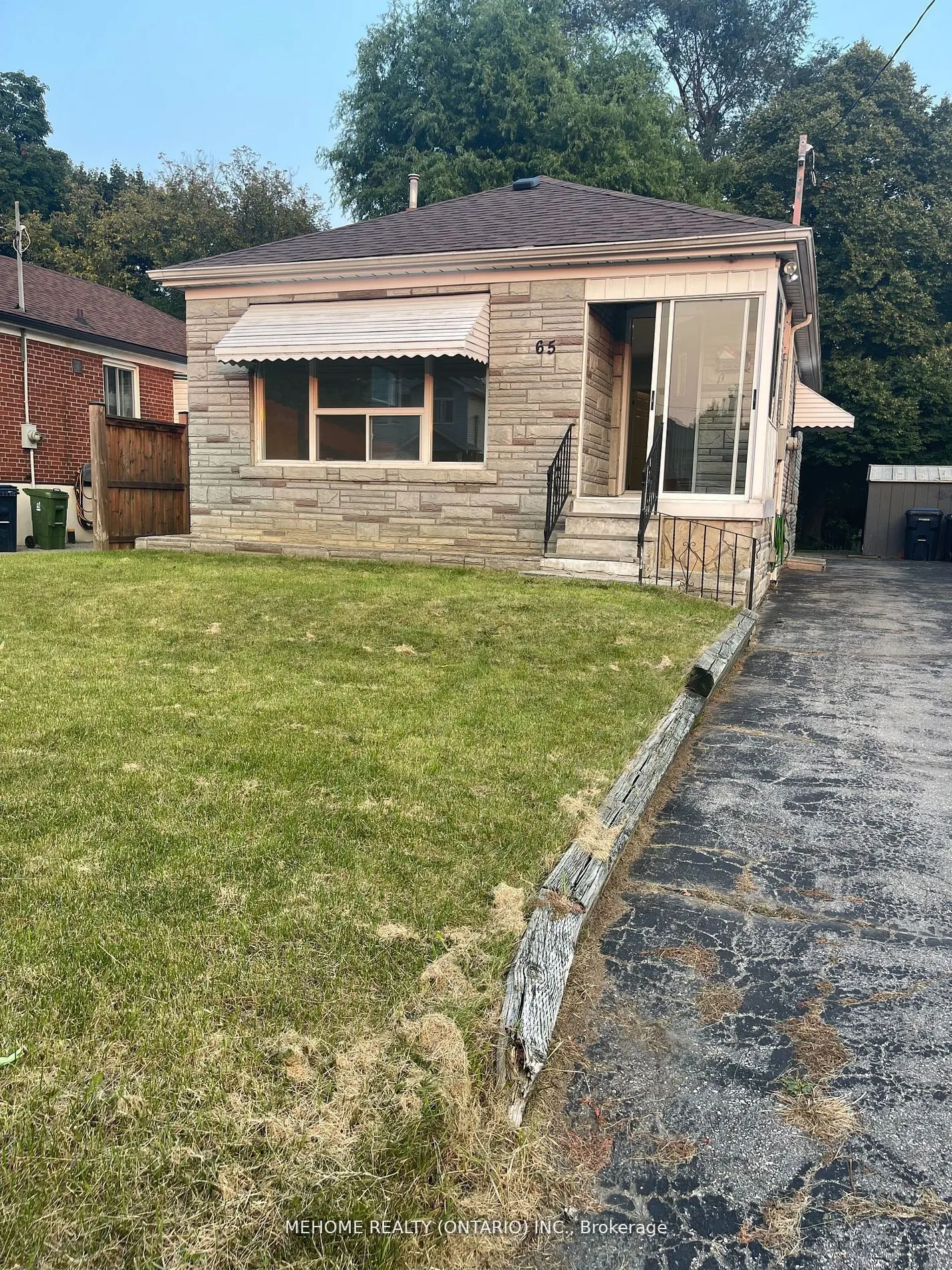 65 Miramar Crescent, #BASEMENT