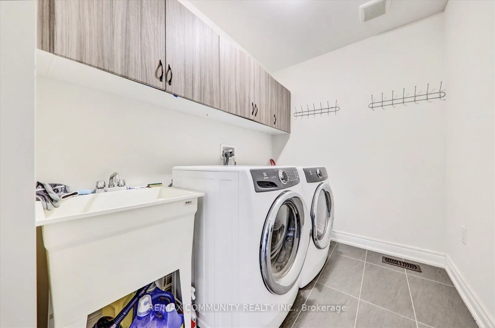 1034 Pelican Trail