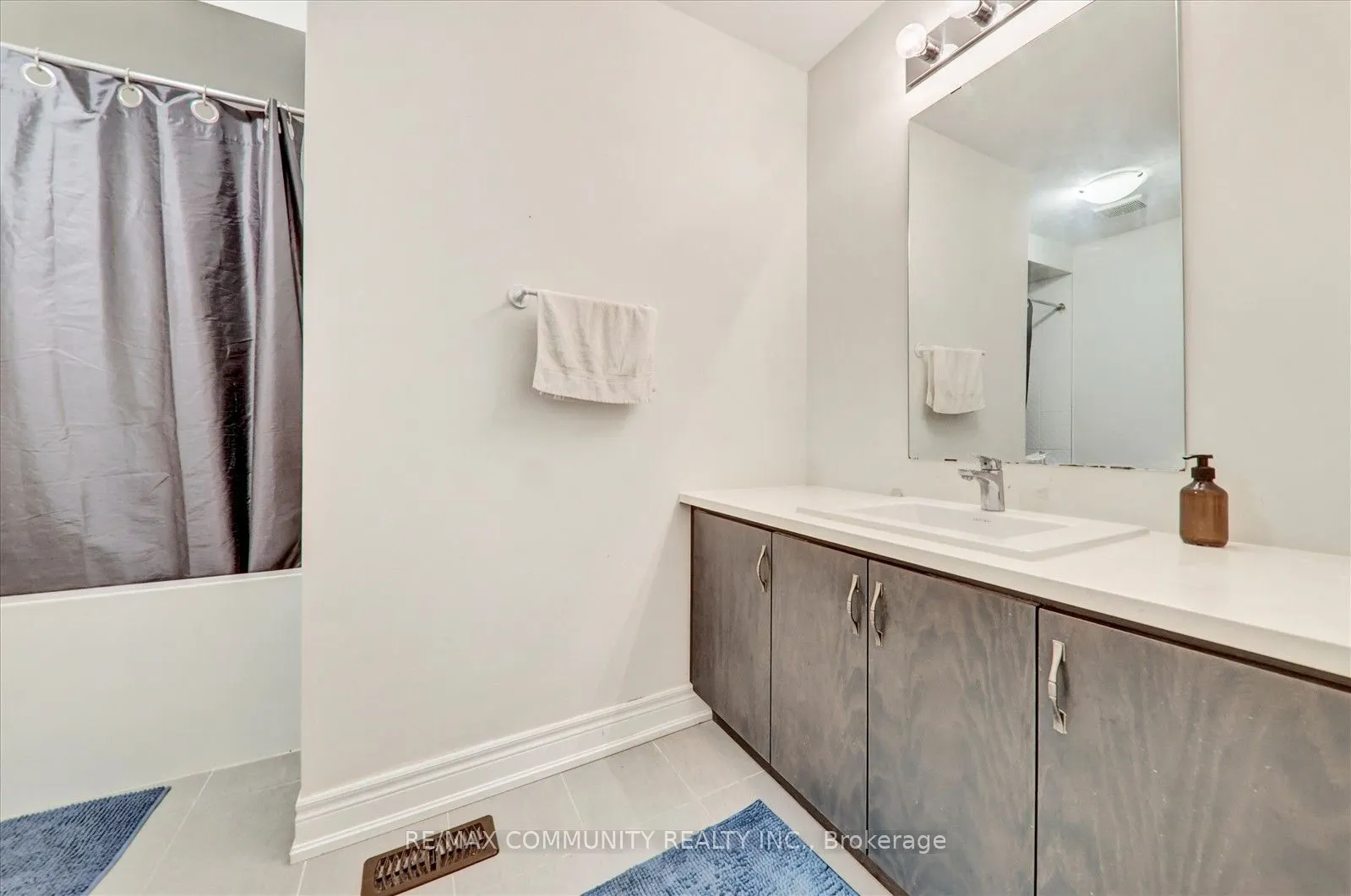 1034 Pelican Trail