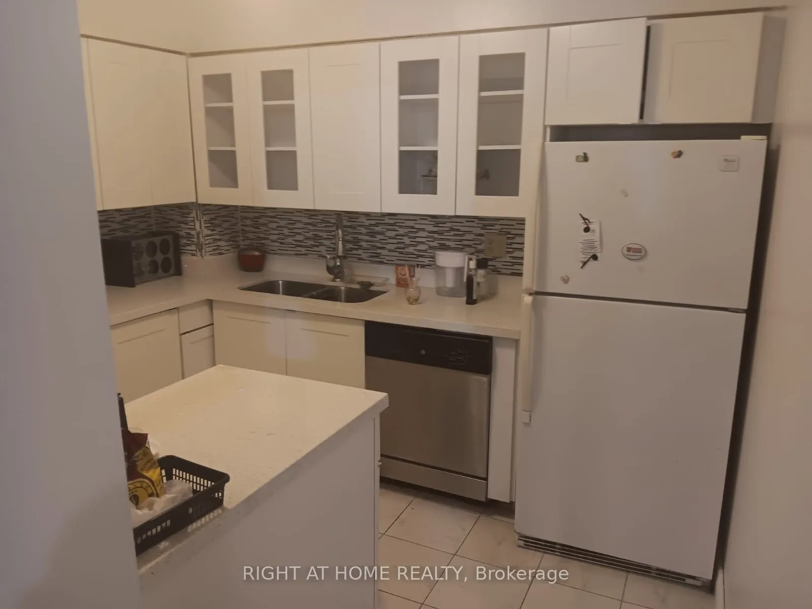 39 KIMBERCROFT Court, #603