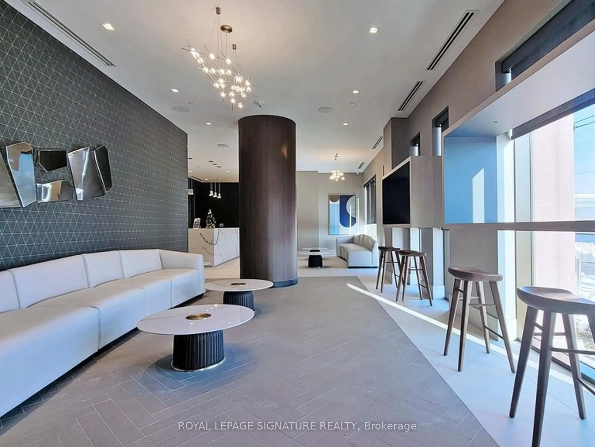 2550 Simcoe Street N, #1103