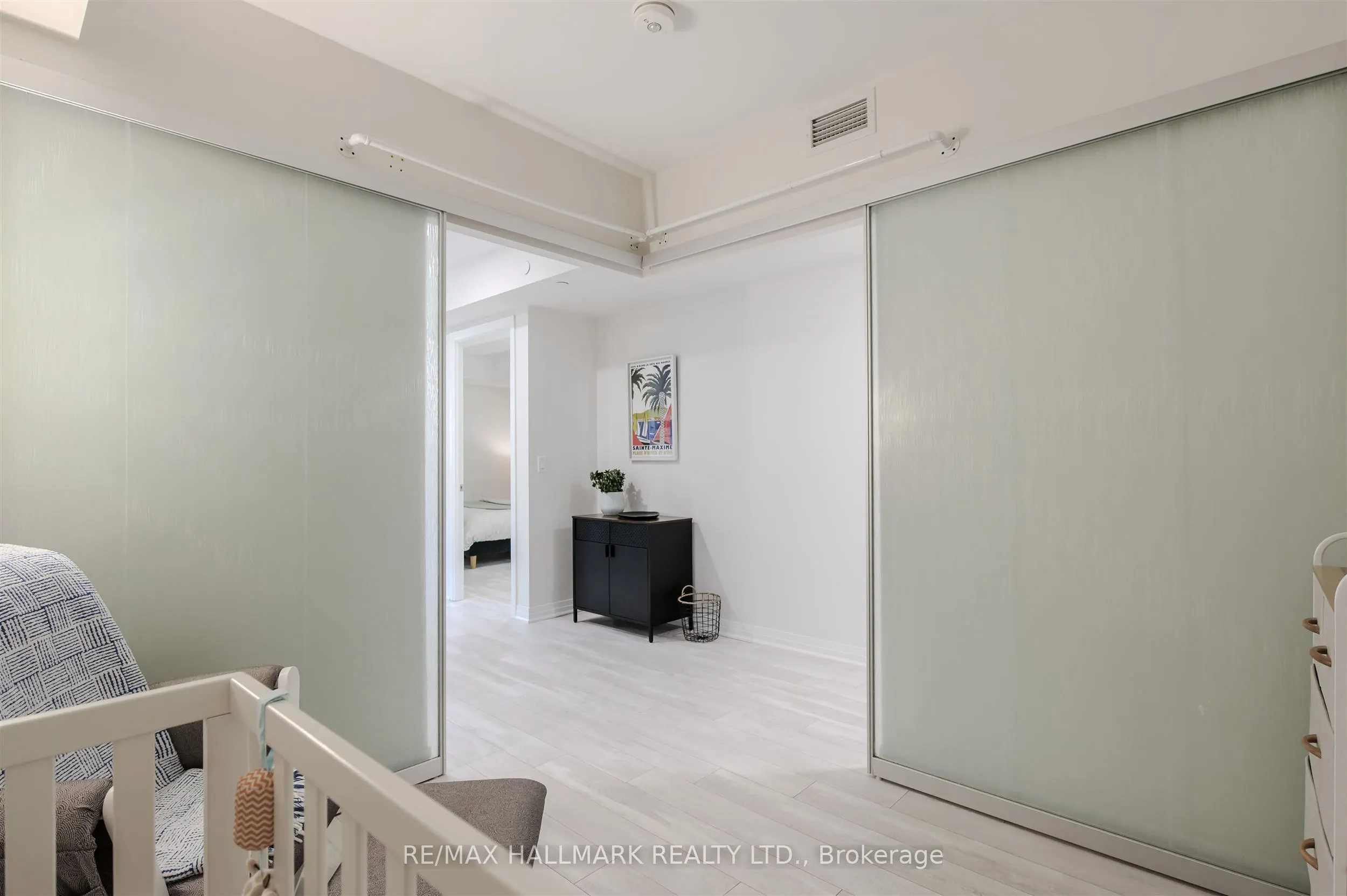 1630 queen Street E, #321