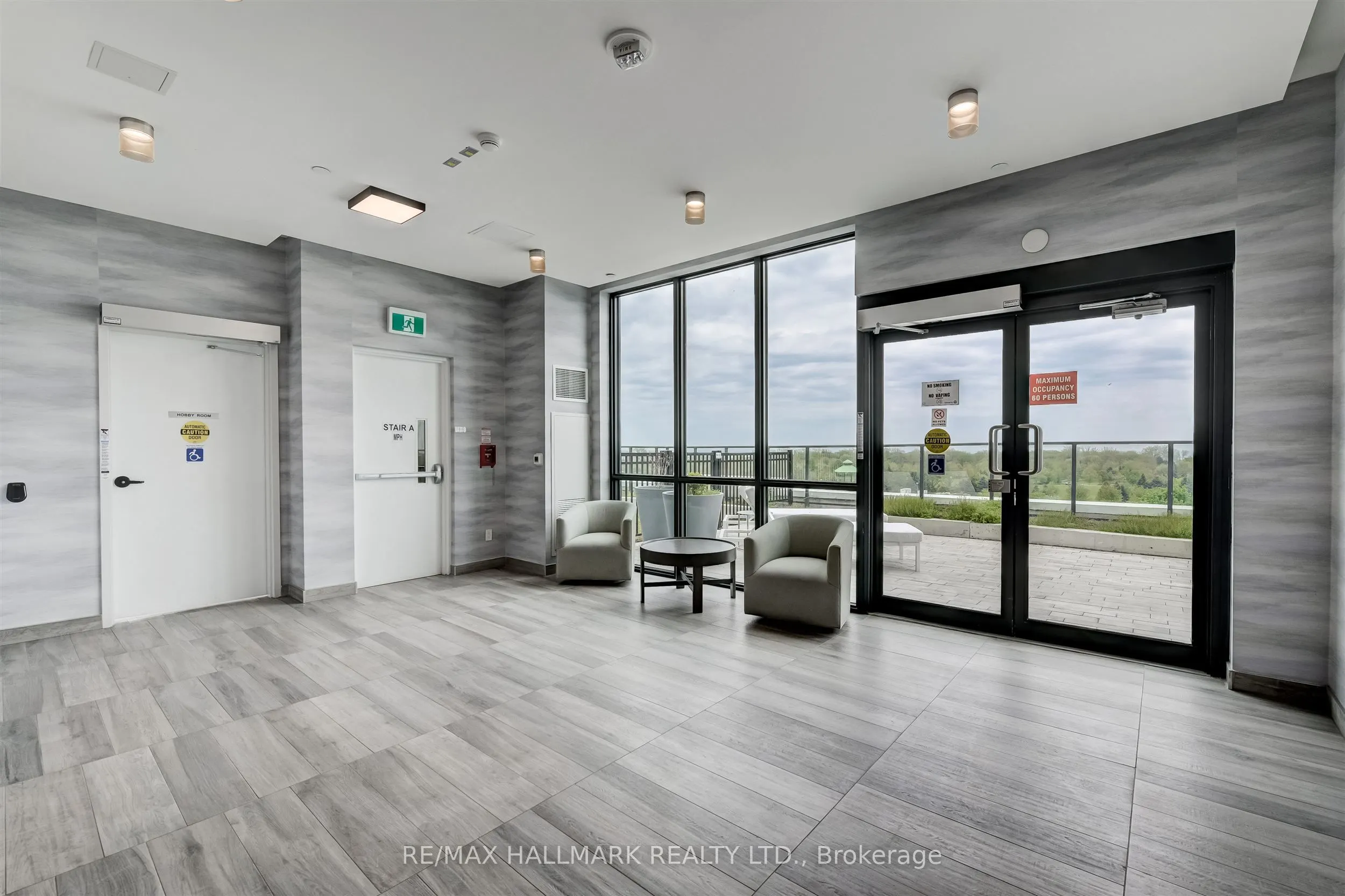 1630 queen Street E, #321