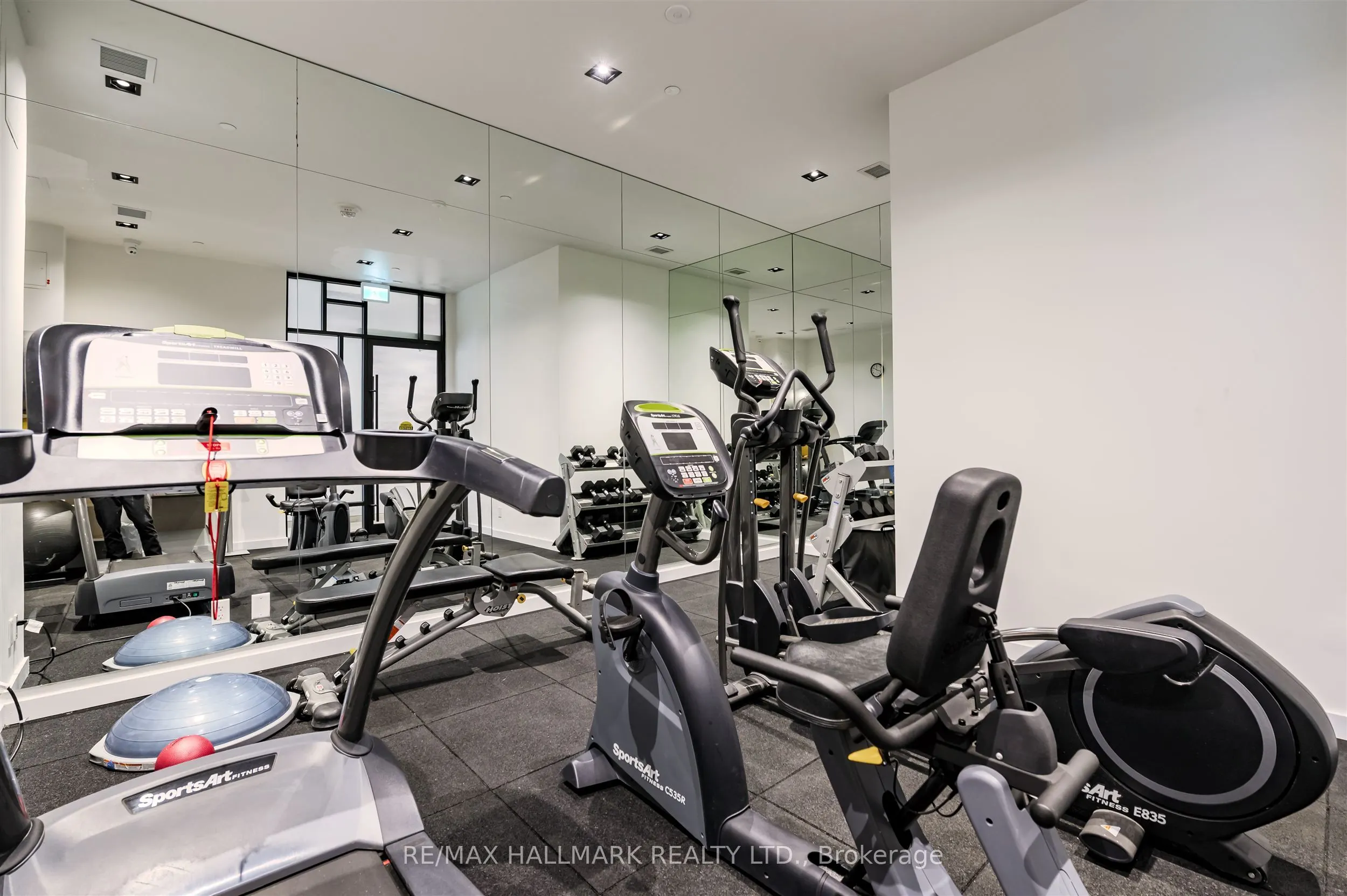 1630 queen Street E, #321