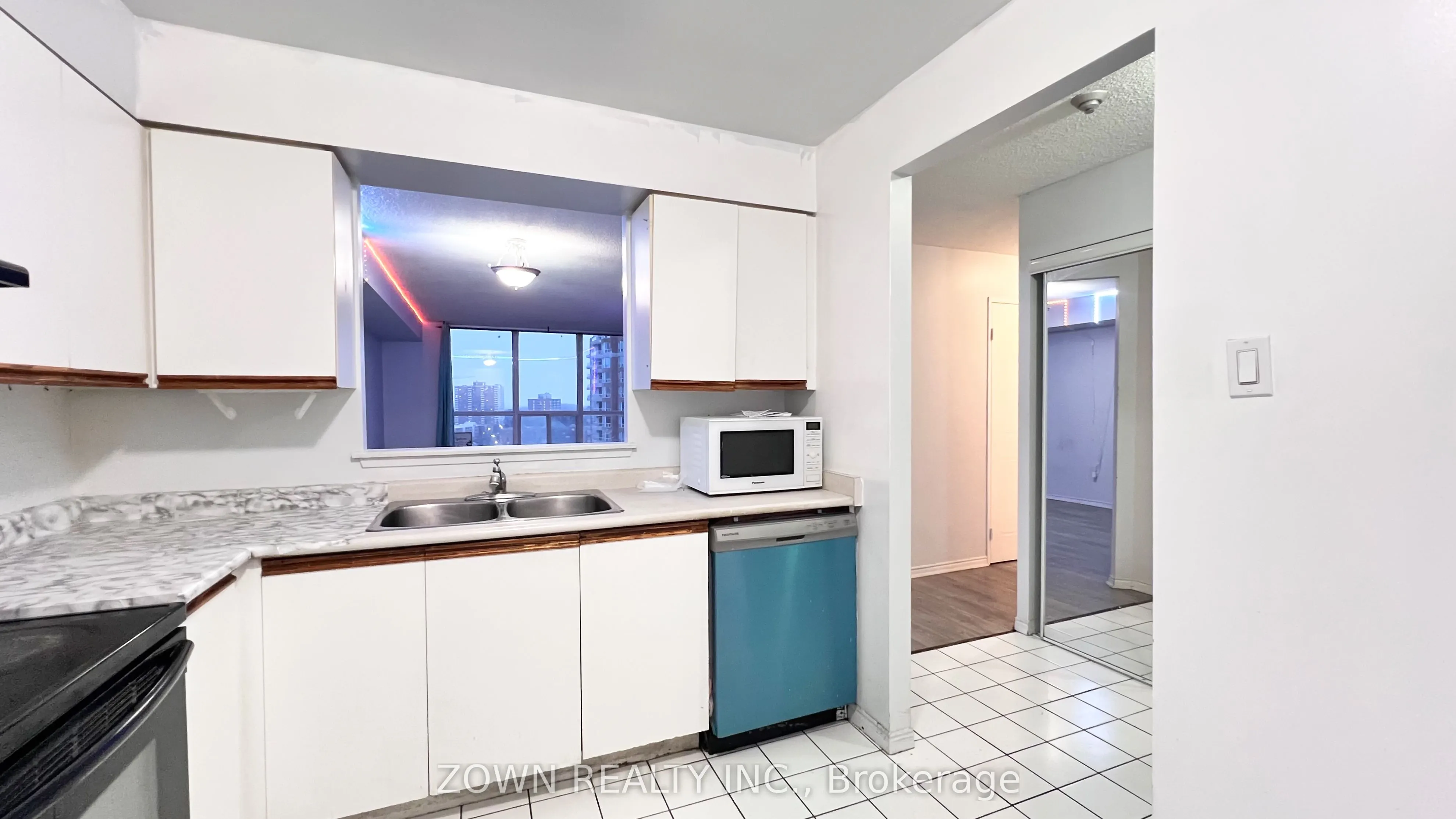 430 Mclevin Avenue, #1608