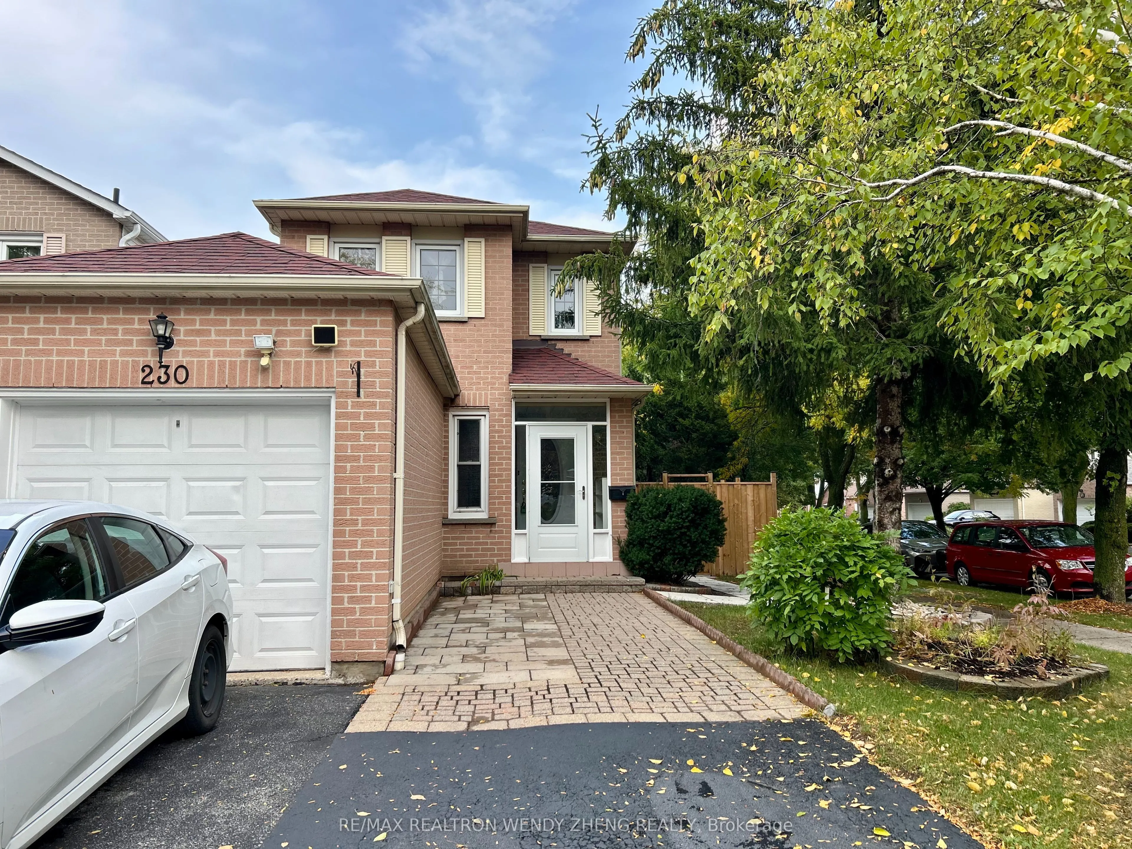 230 Enchanted Hills Crescent