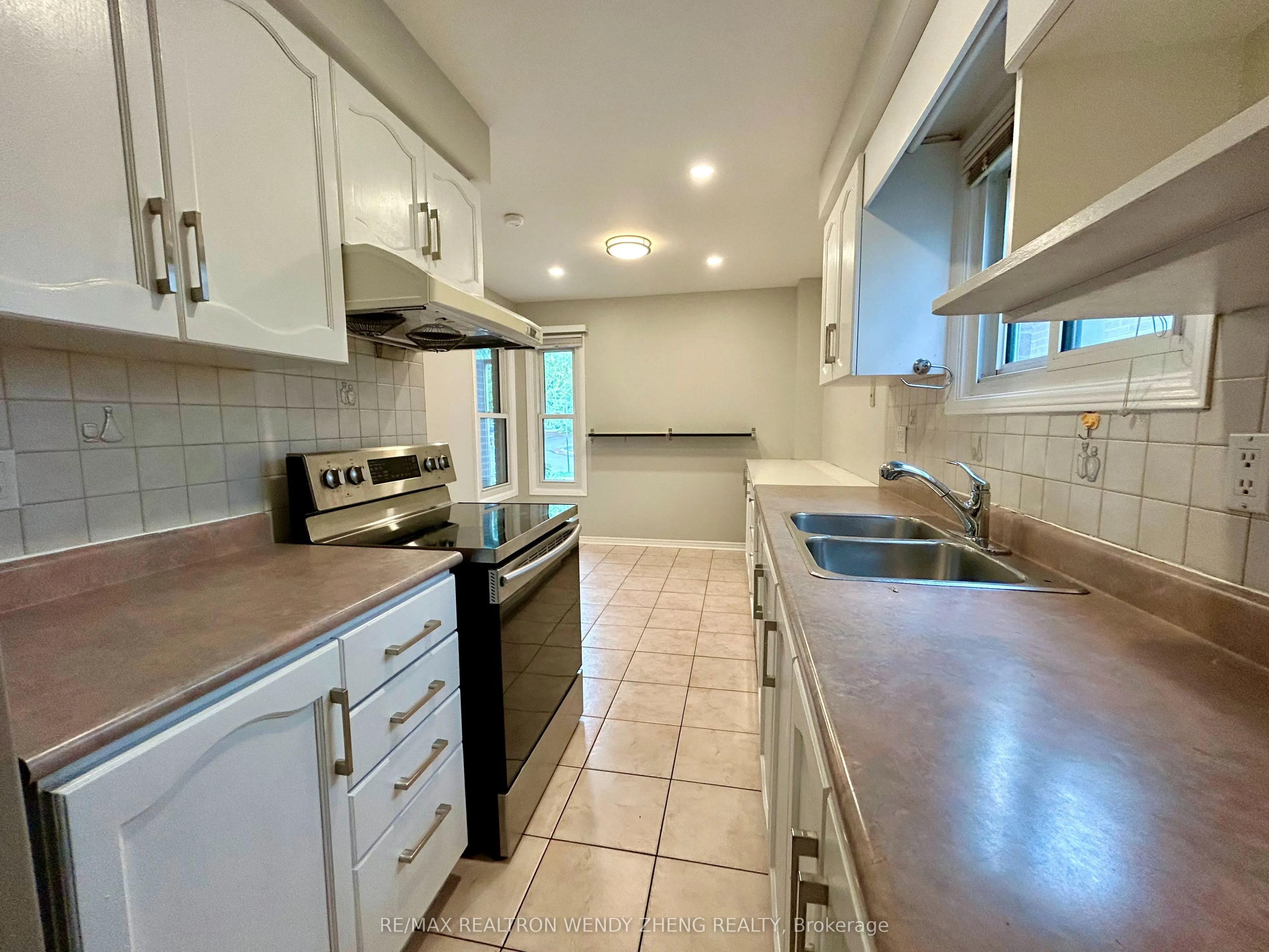 230 Enchanted Hills Crescent