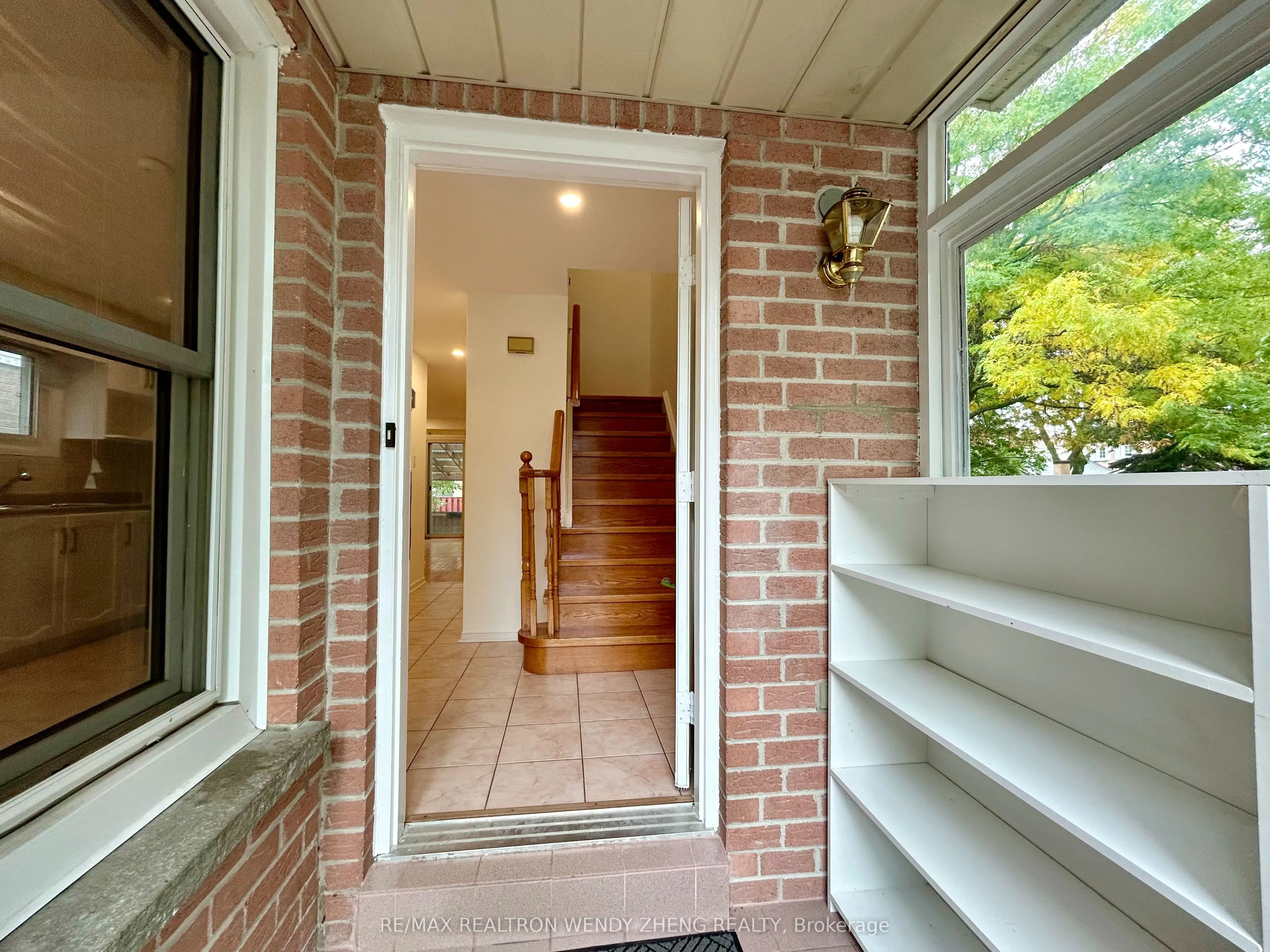 230 Enchanted Hills Crescent