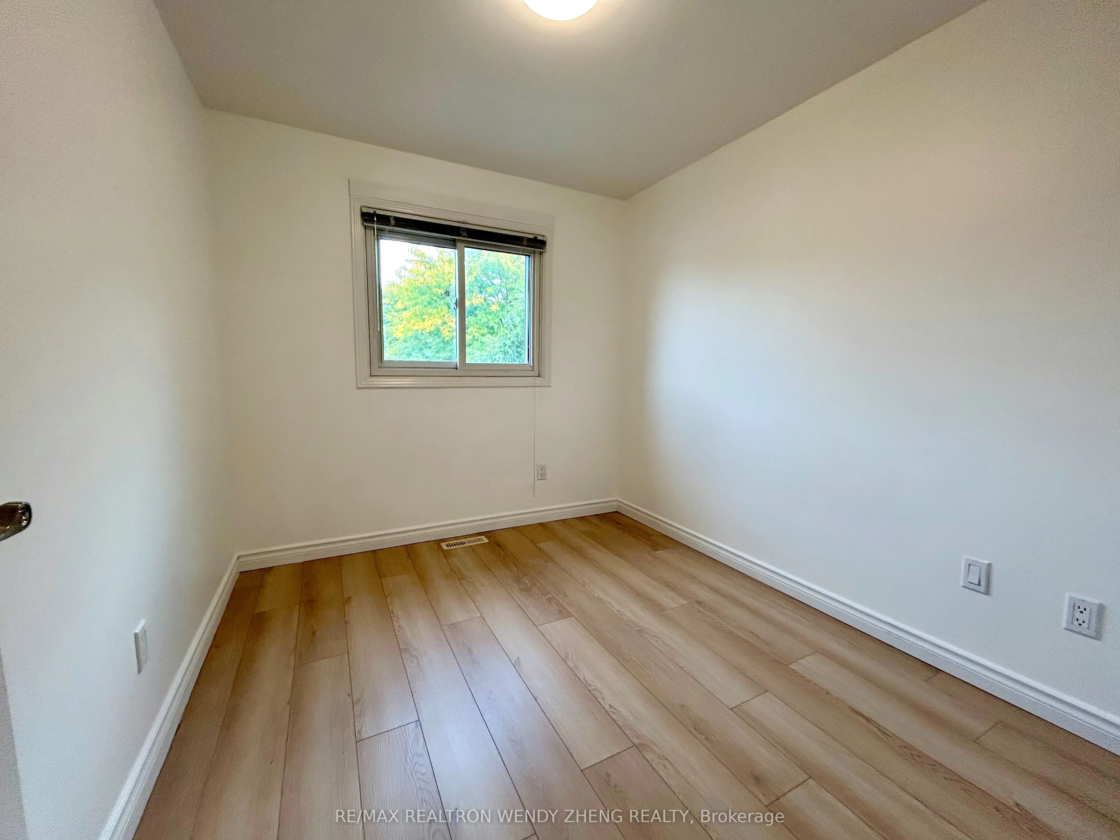 230 Enchanted Hills Crescent