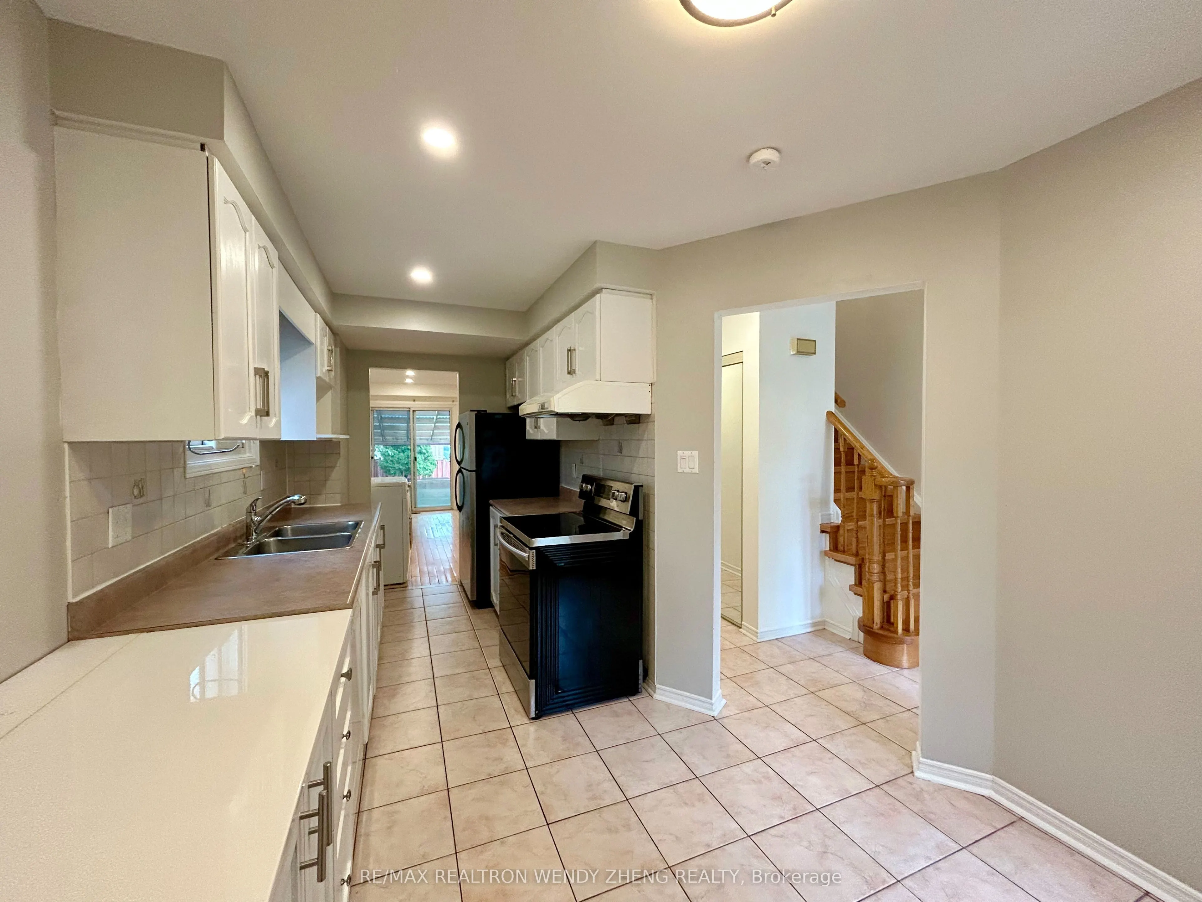 230 Enchanted Hills Crescent