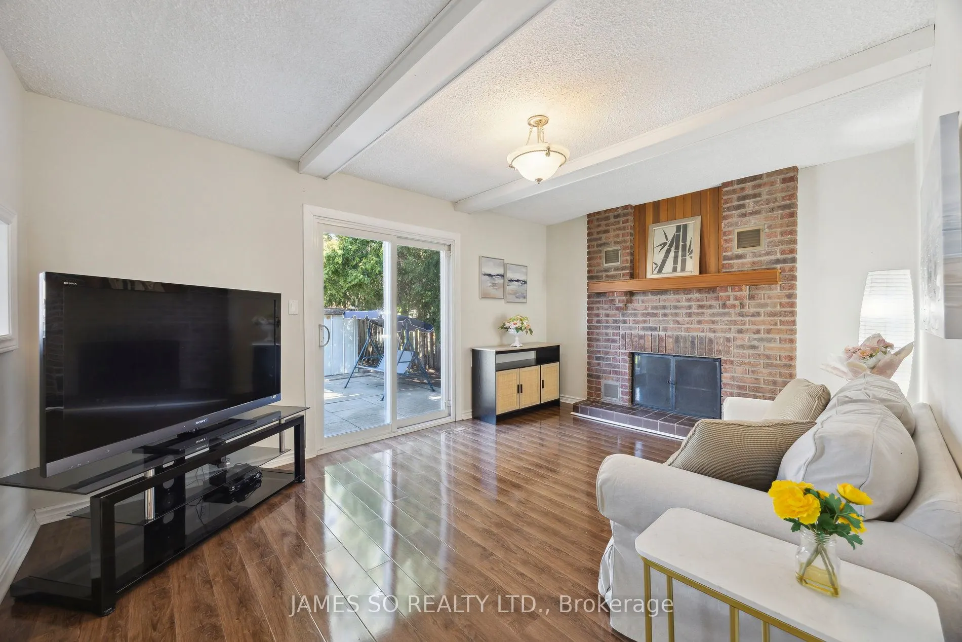 32 Relroy Court