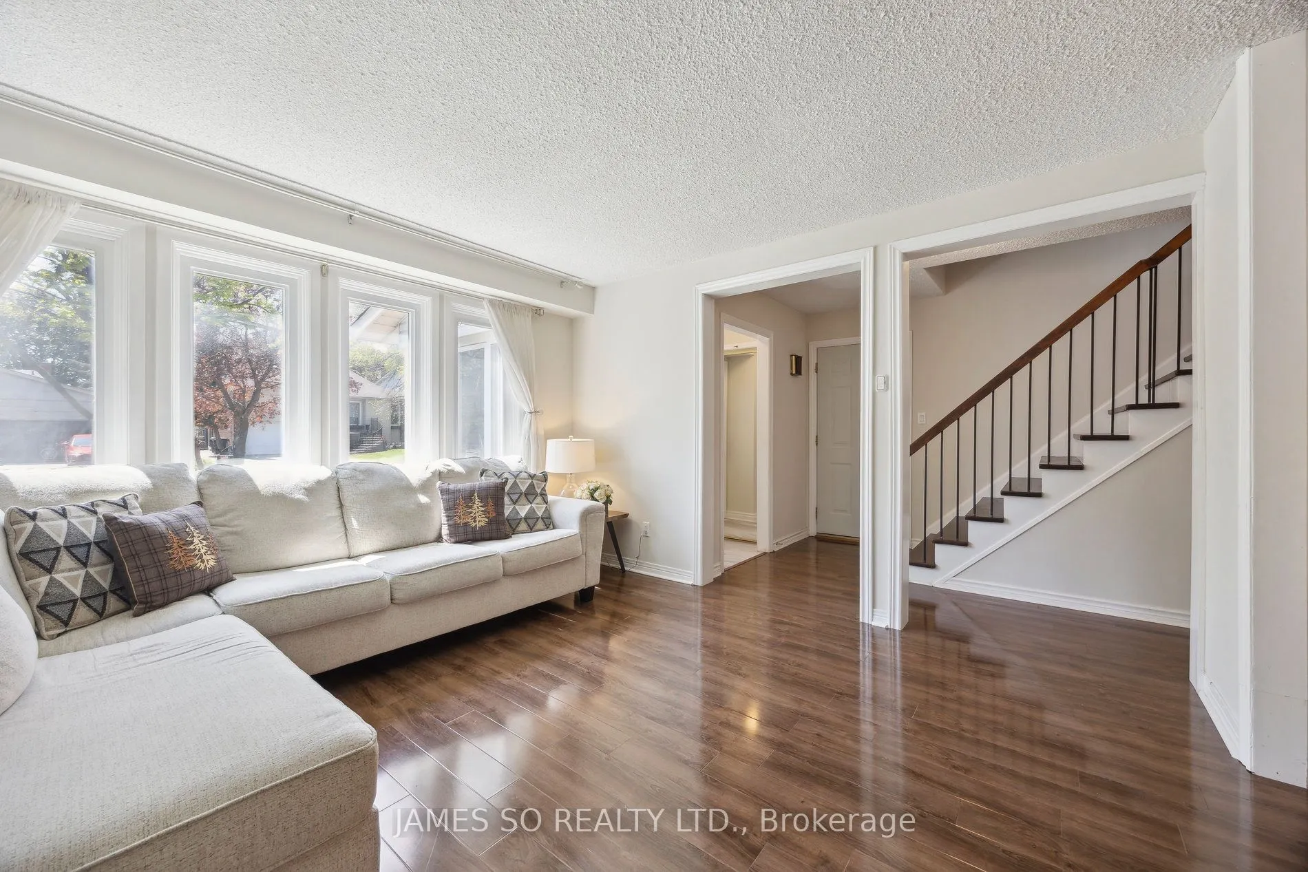 32 Relroy Court