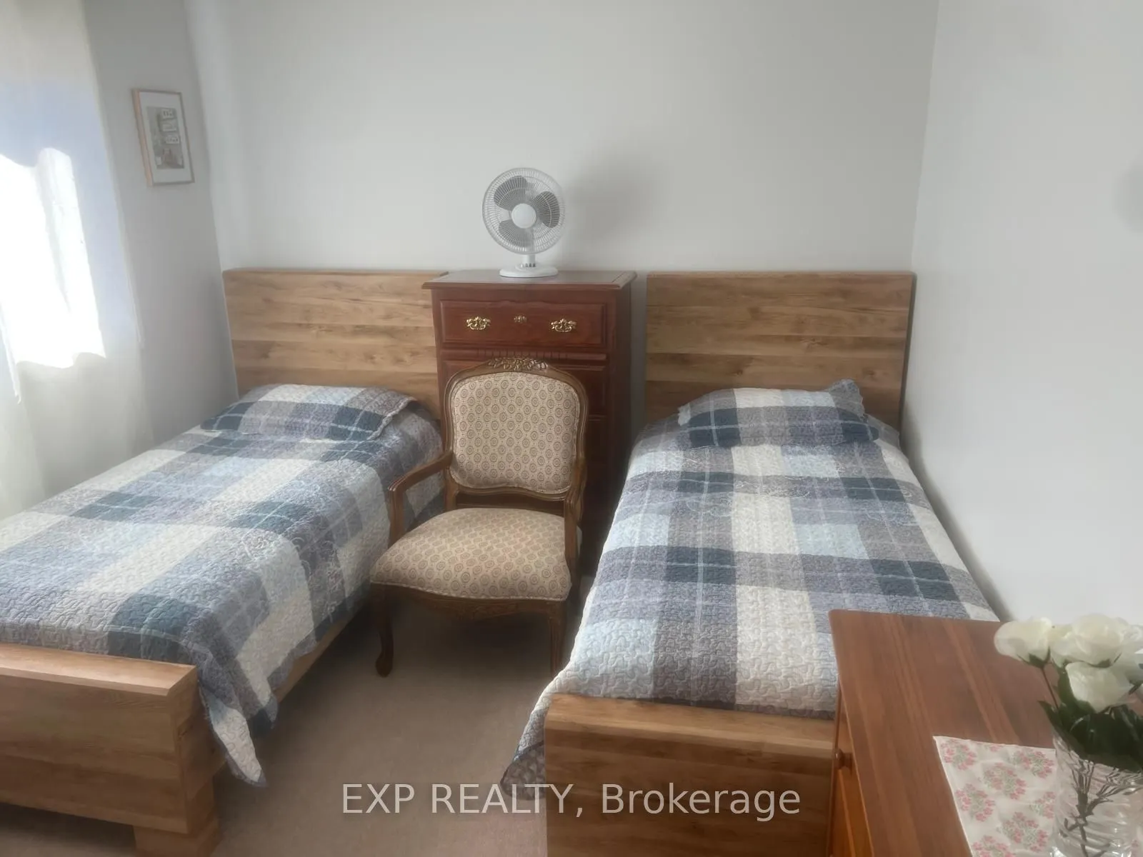 14 Griffiths Drive, #Room 1 & 2
