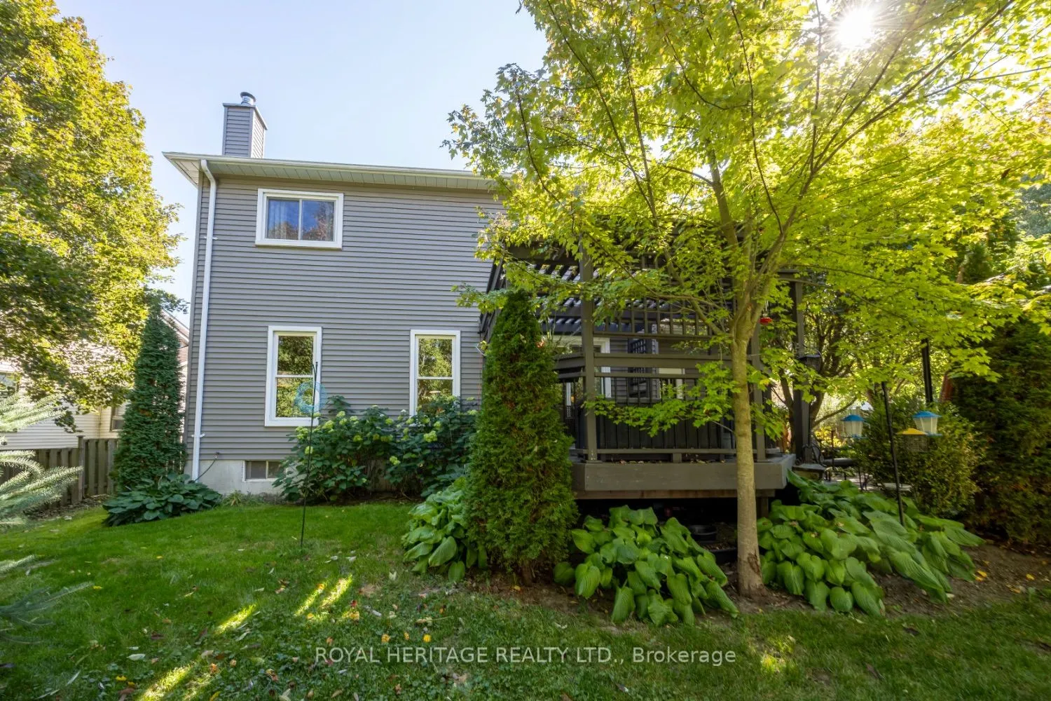443 Sexton Street E