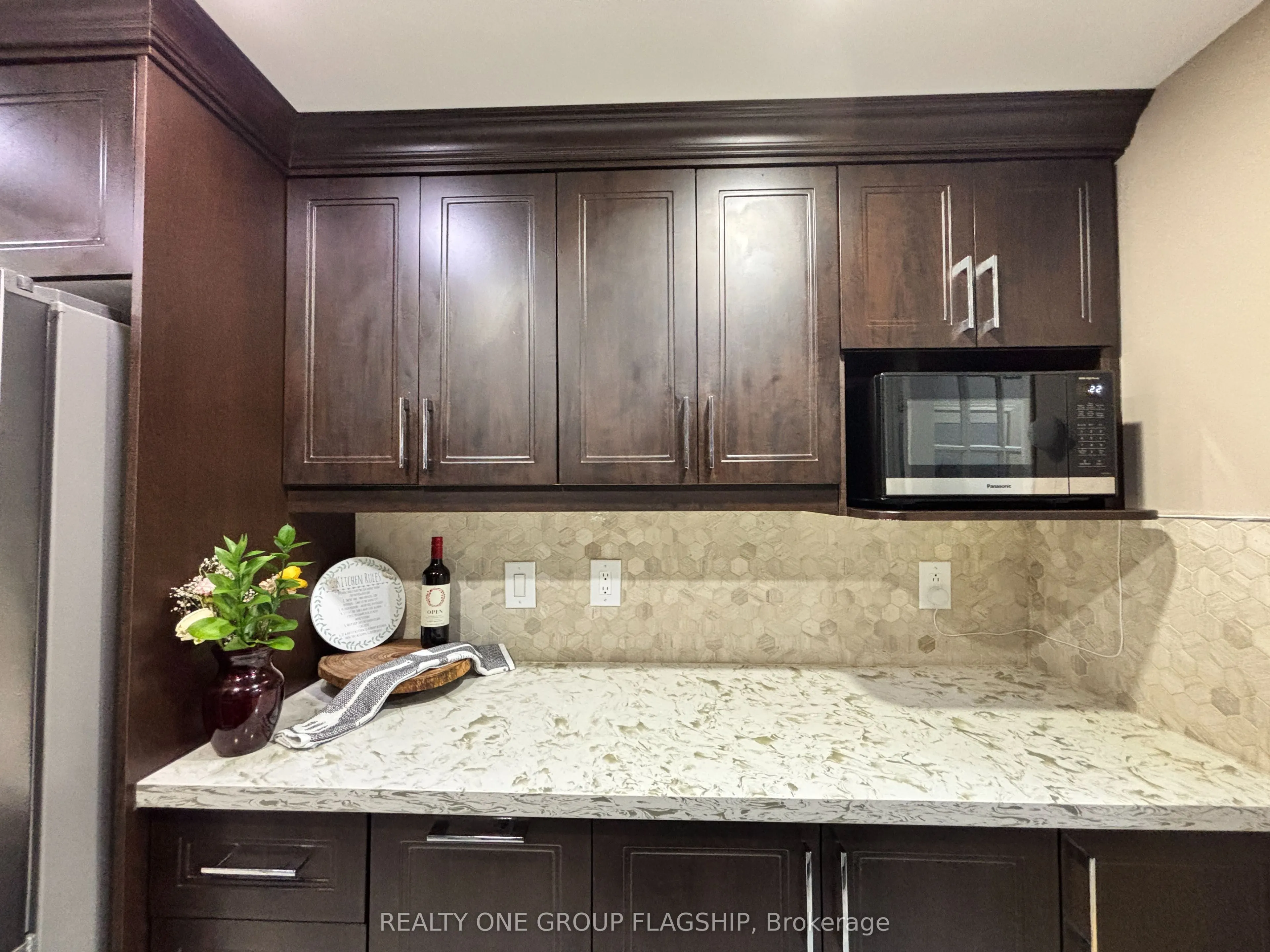 25 Silver Springs Boulevard, #806