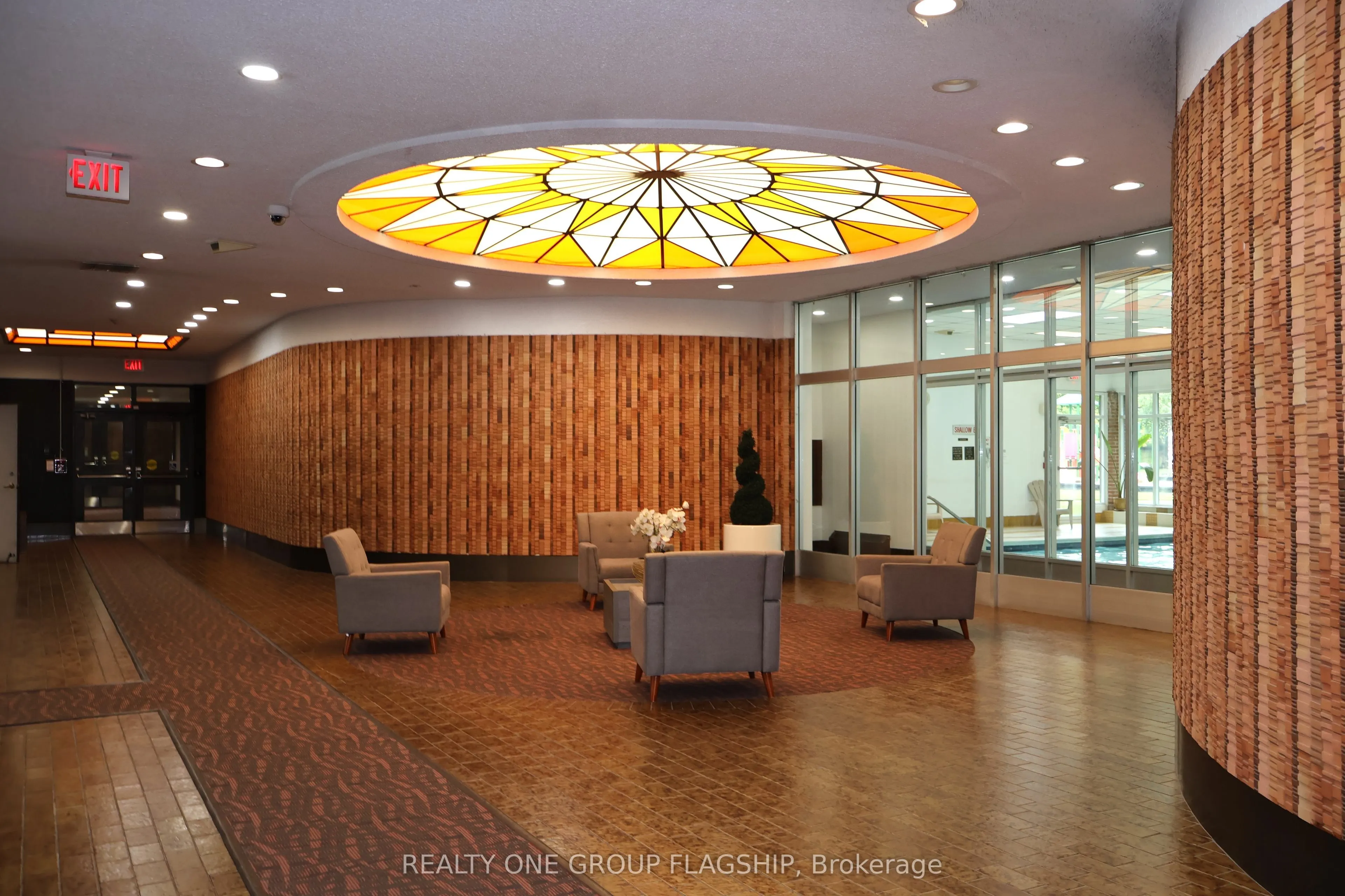 25 Silver Springs Boulevard, #806