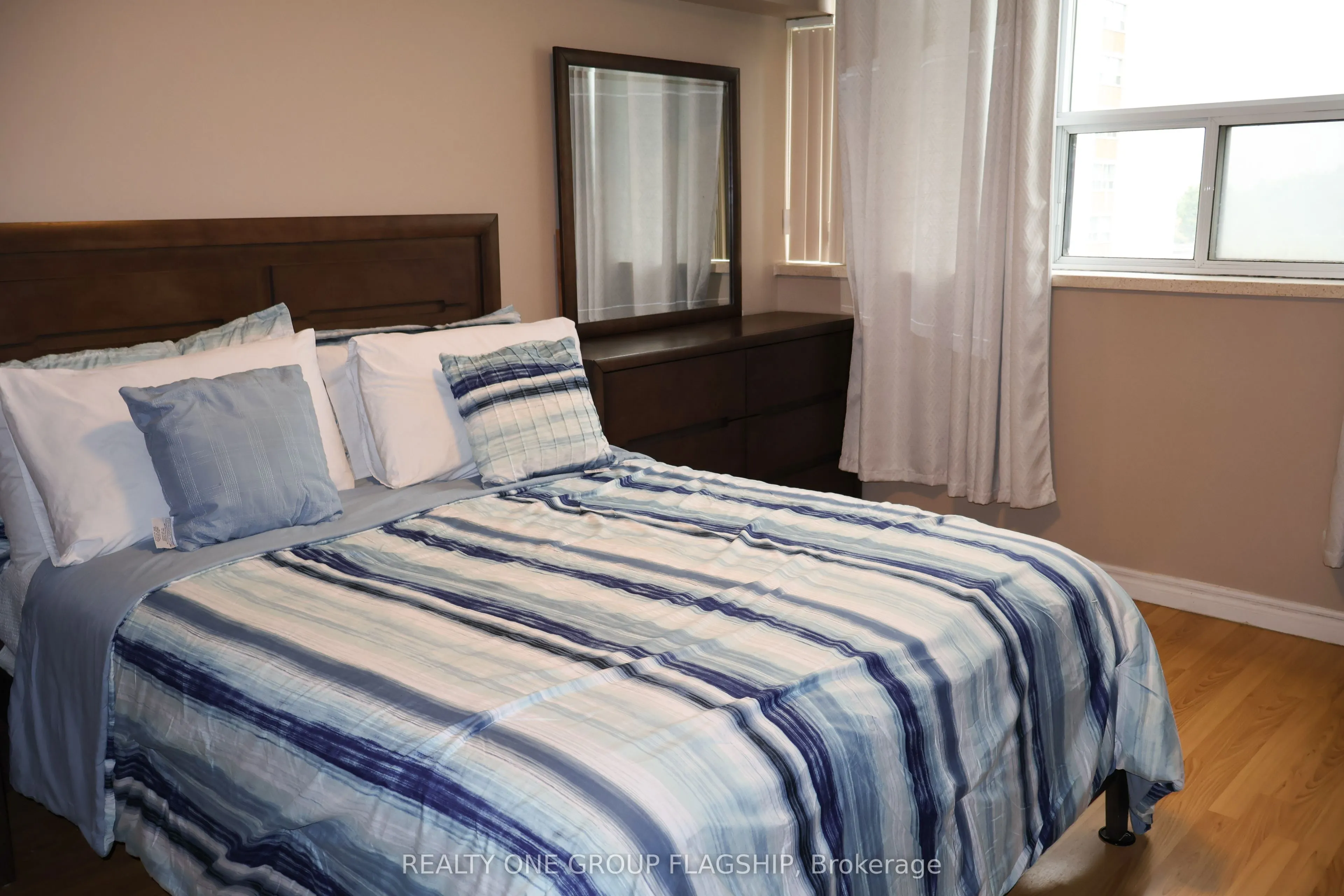 25 Silver Springs Boulevard, #806