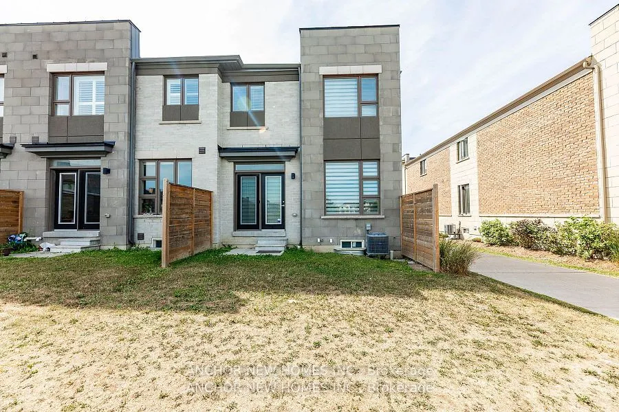 82 Donald Fleming Way, #131