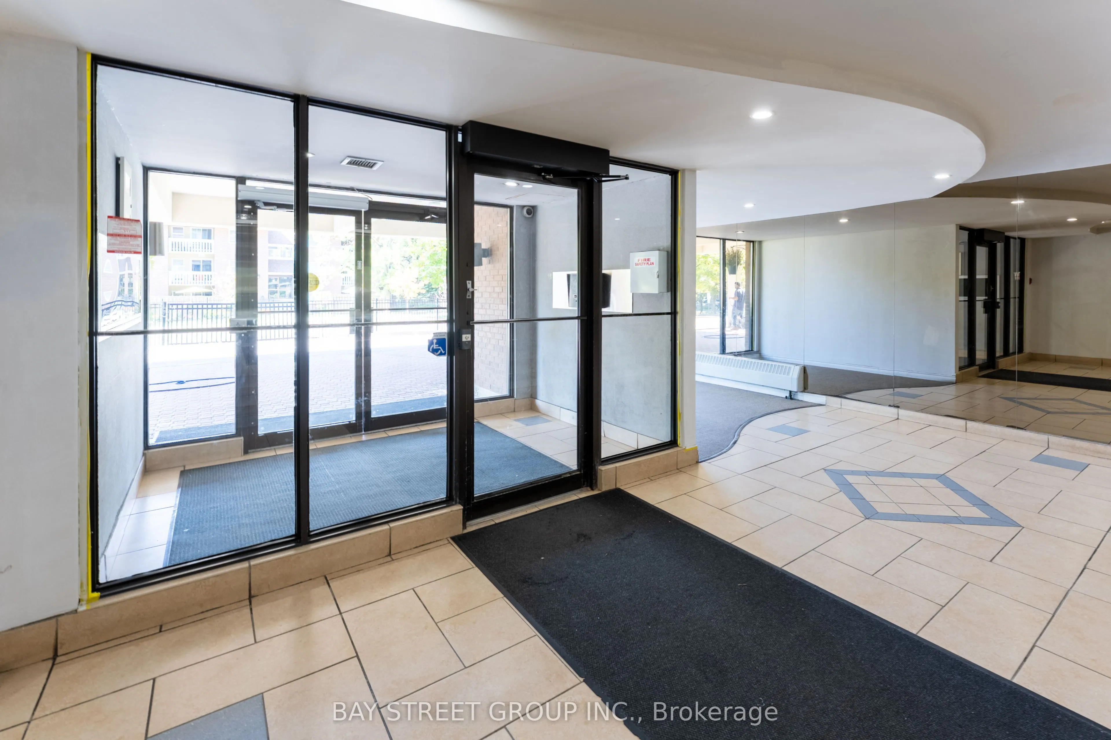 99 Blackwell Avenue, #211