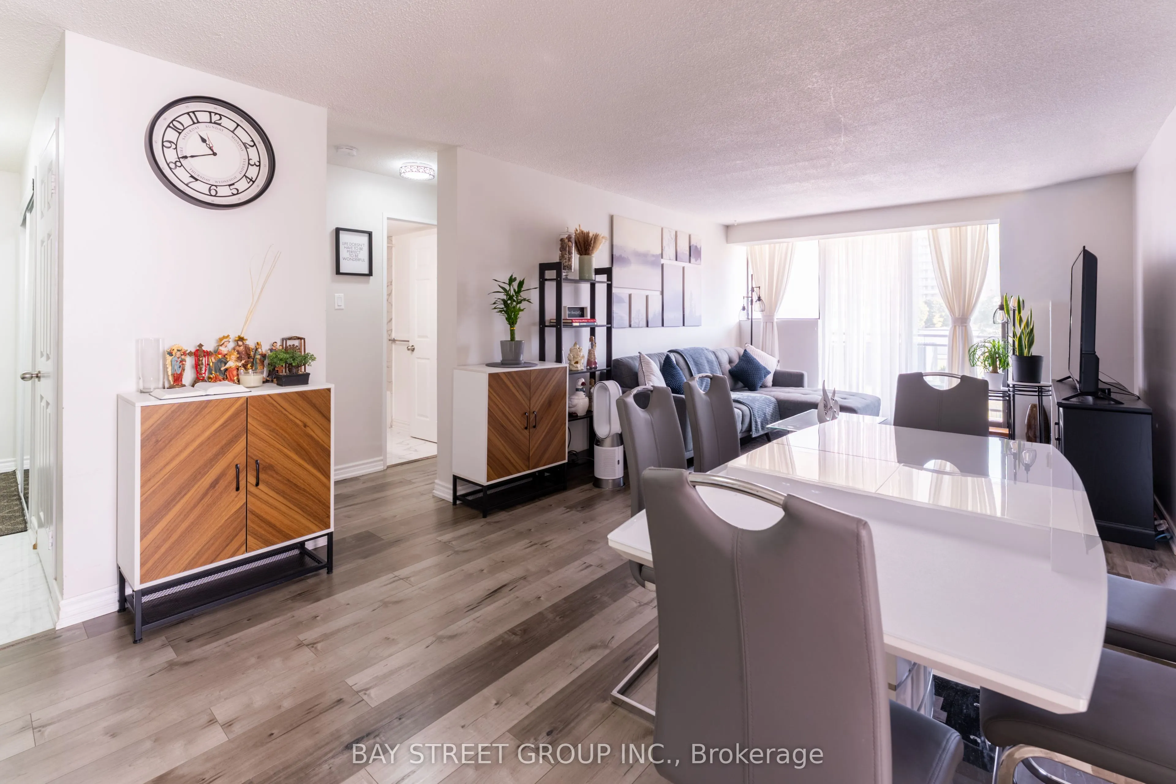 99 Blackwell Avenue, #211