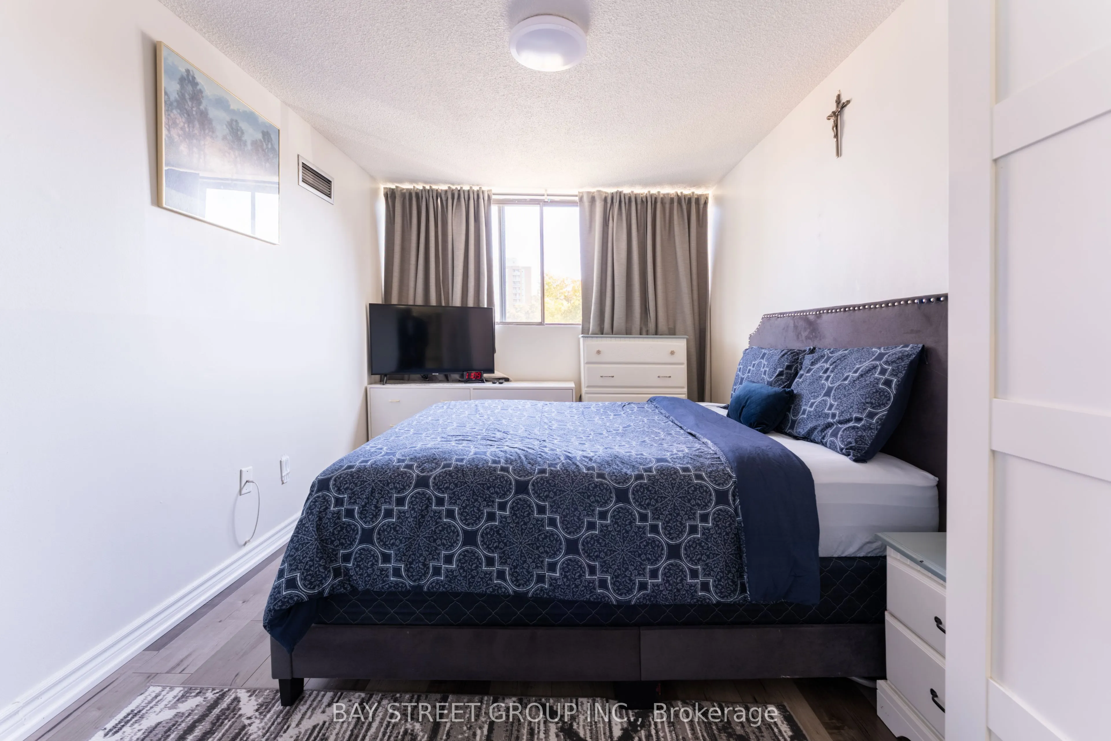 99 Blackwell Avenue, #211