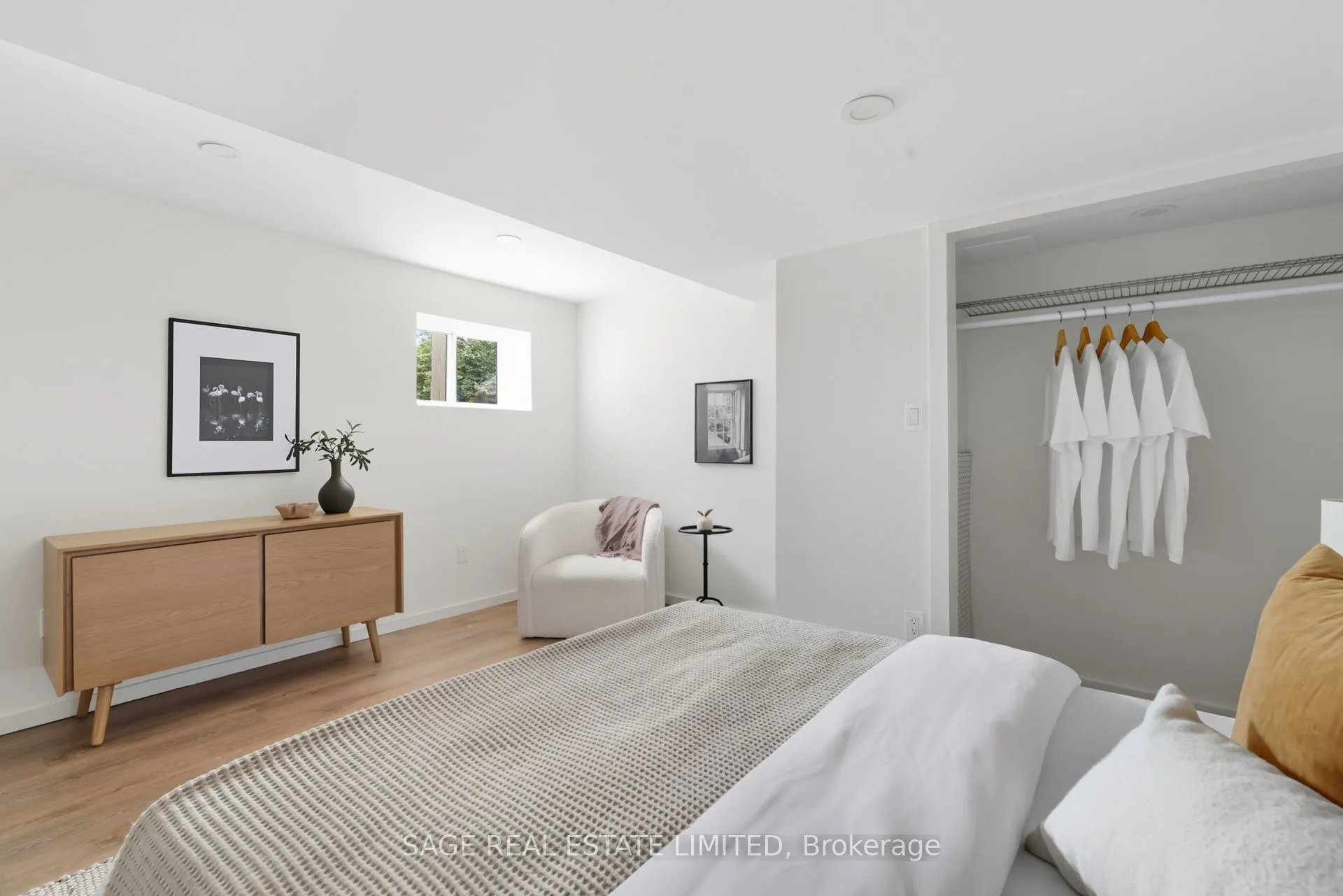 2021 Gerrard Street E