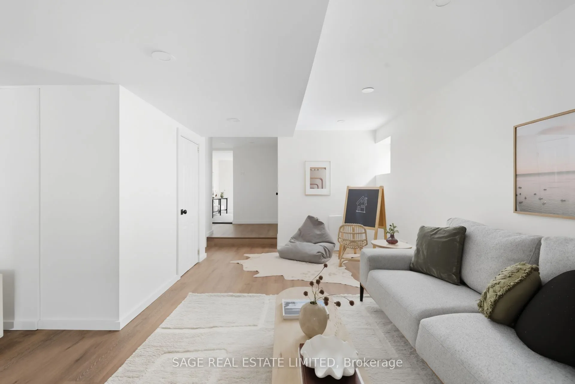 2021 Gerrard Street E