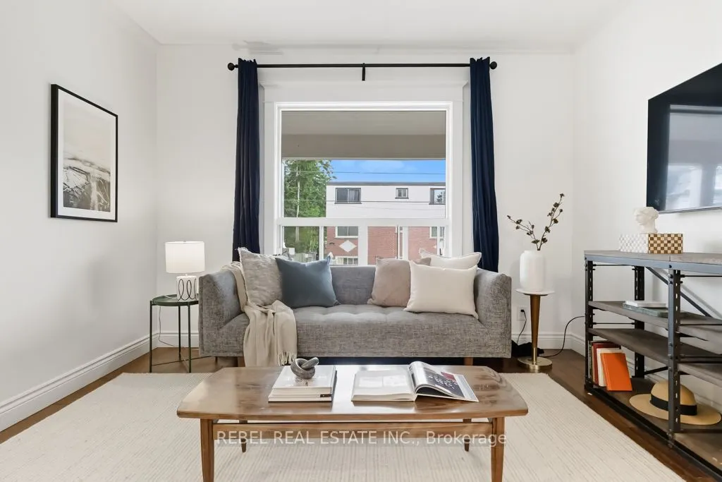 96 Elgin Street W