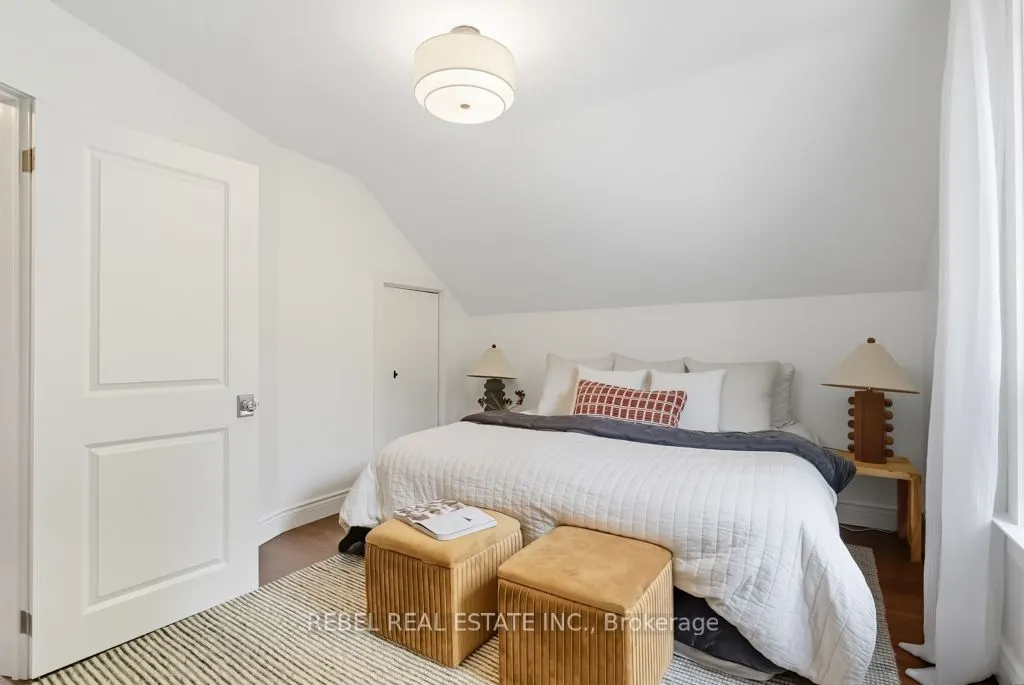 96 Elgin Street W