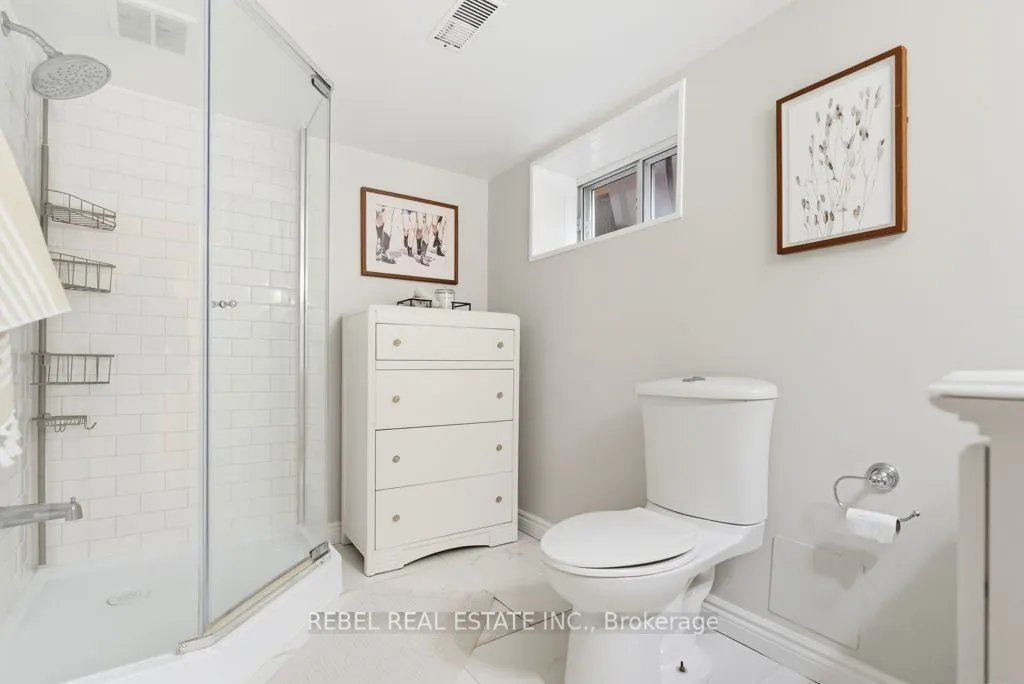 96 Elgin Street W