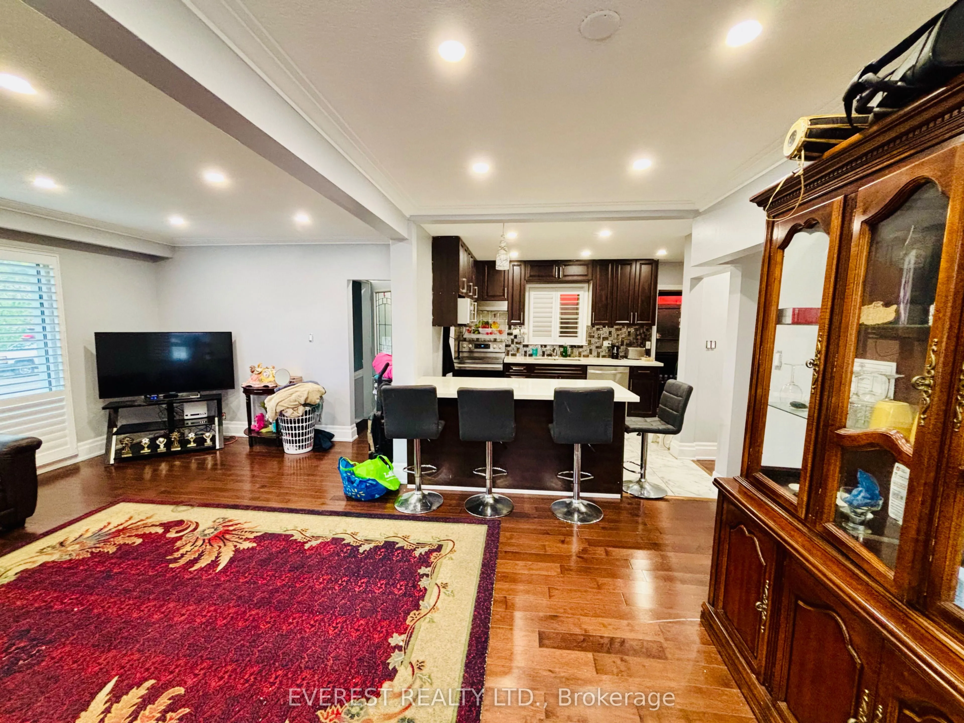 6 Maretta Avenue