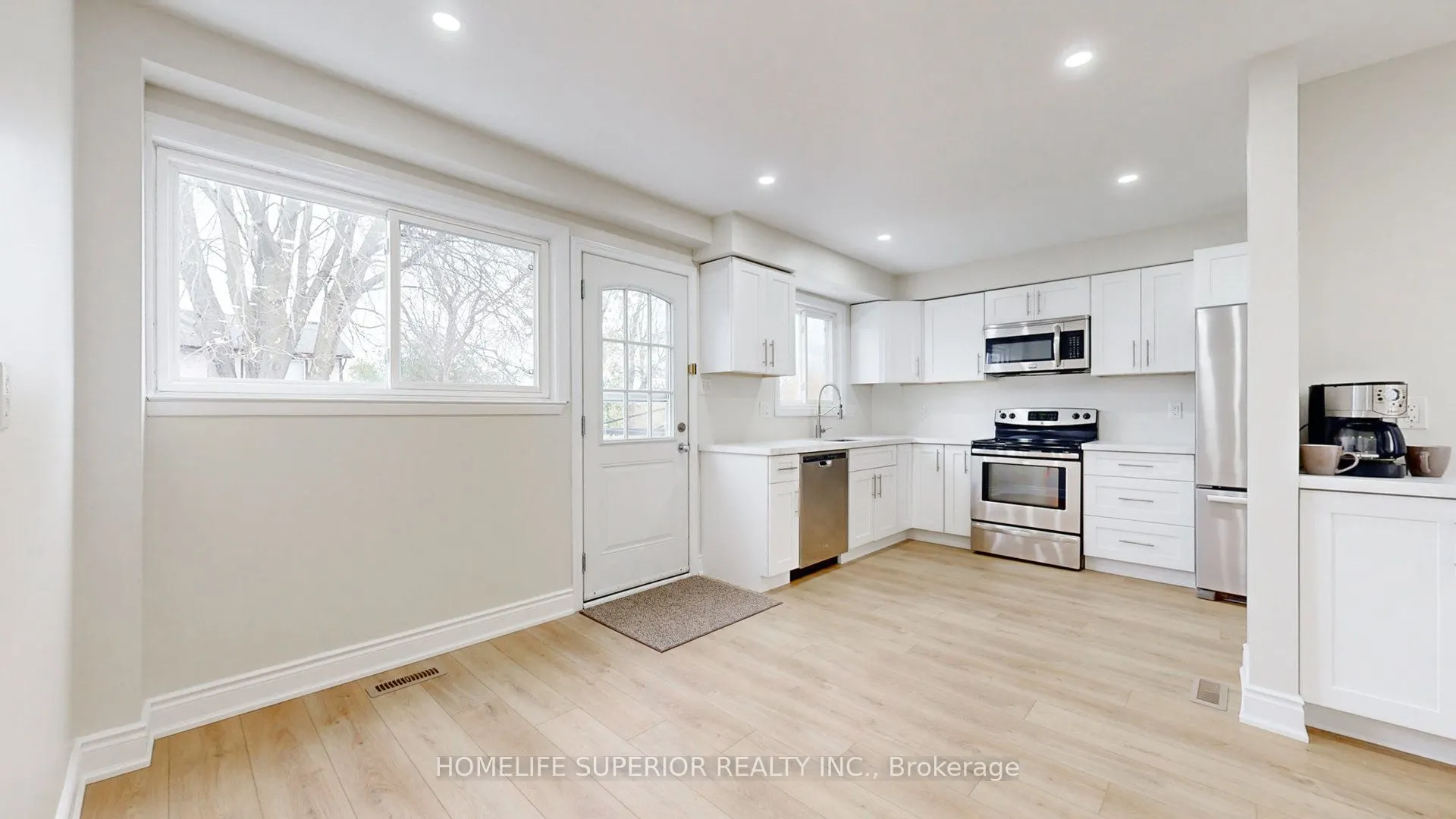 380 Vancouver Crescent