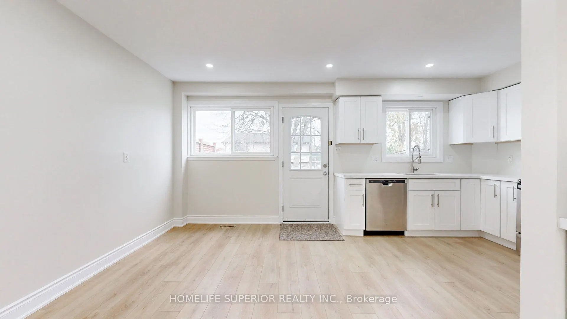 380 Vancouver Crescent