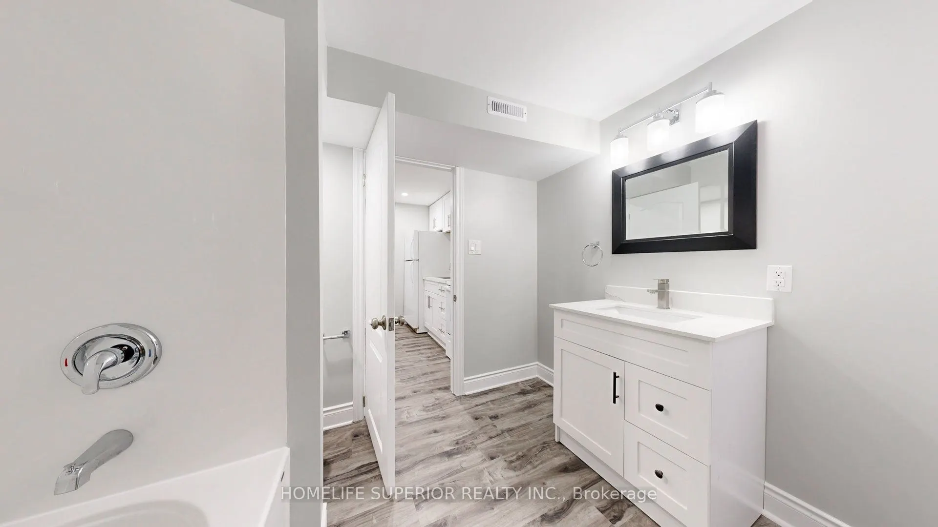 380 Vancouver Crescent