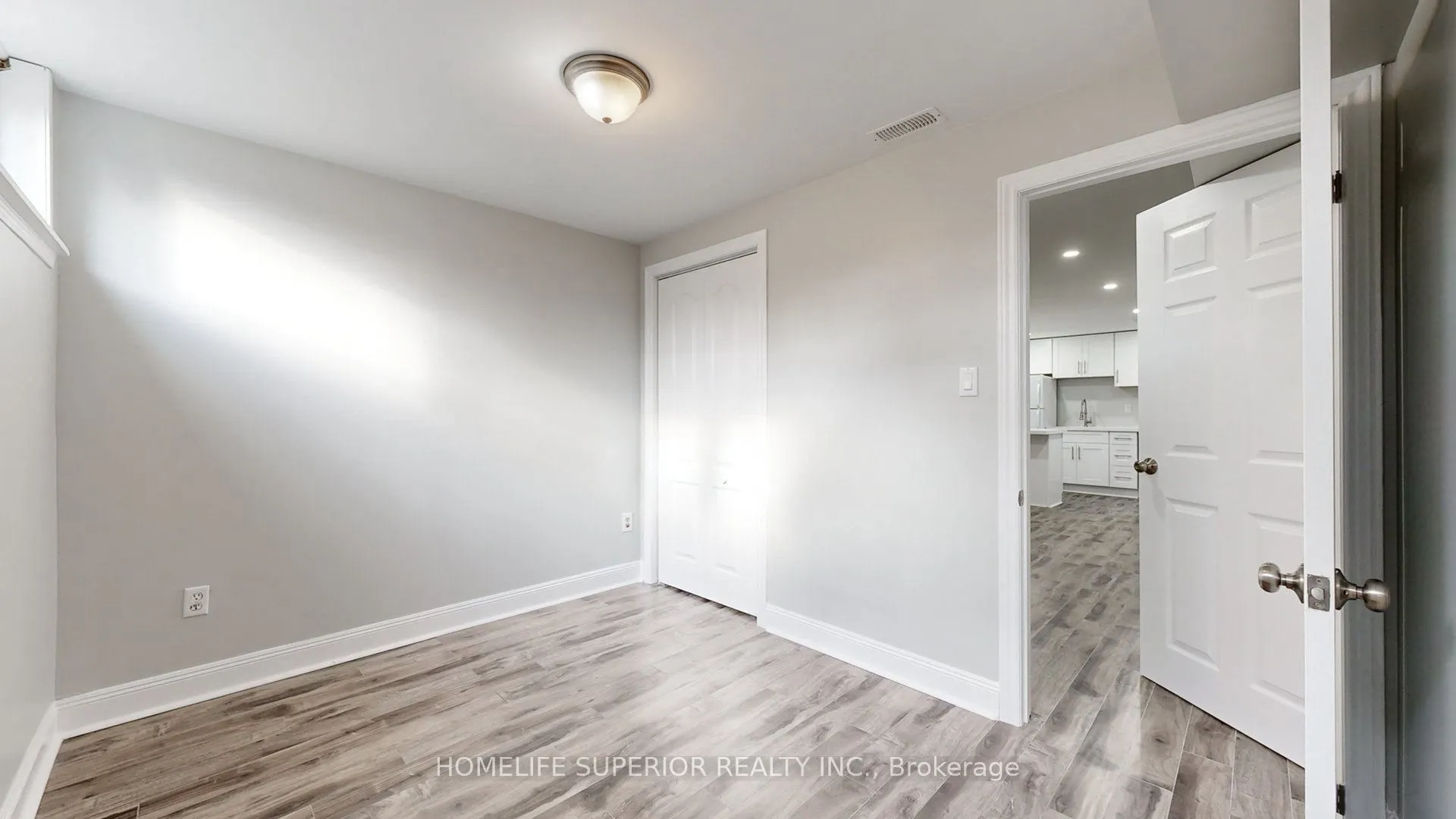 380 Vancouver Crescent