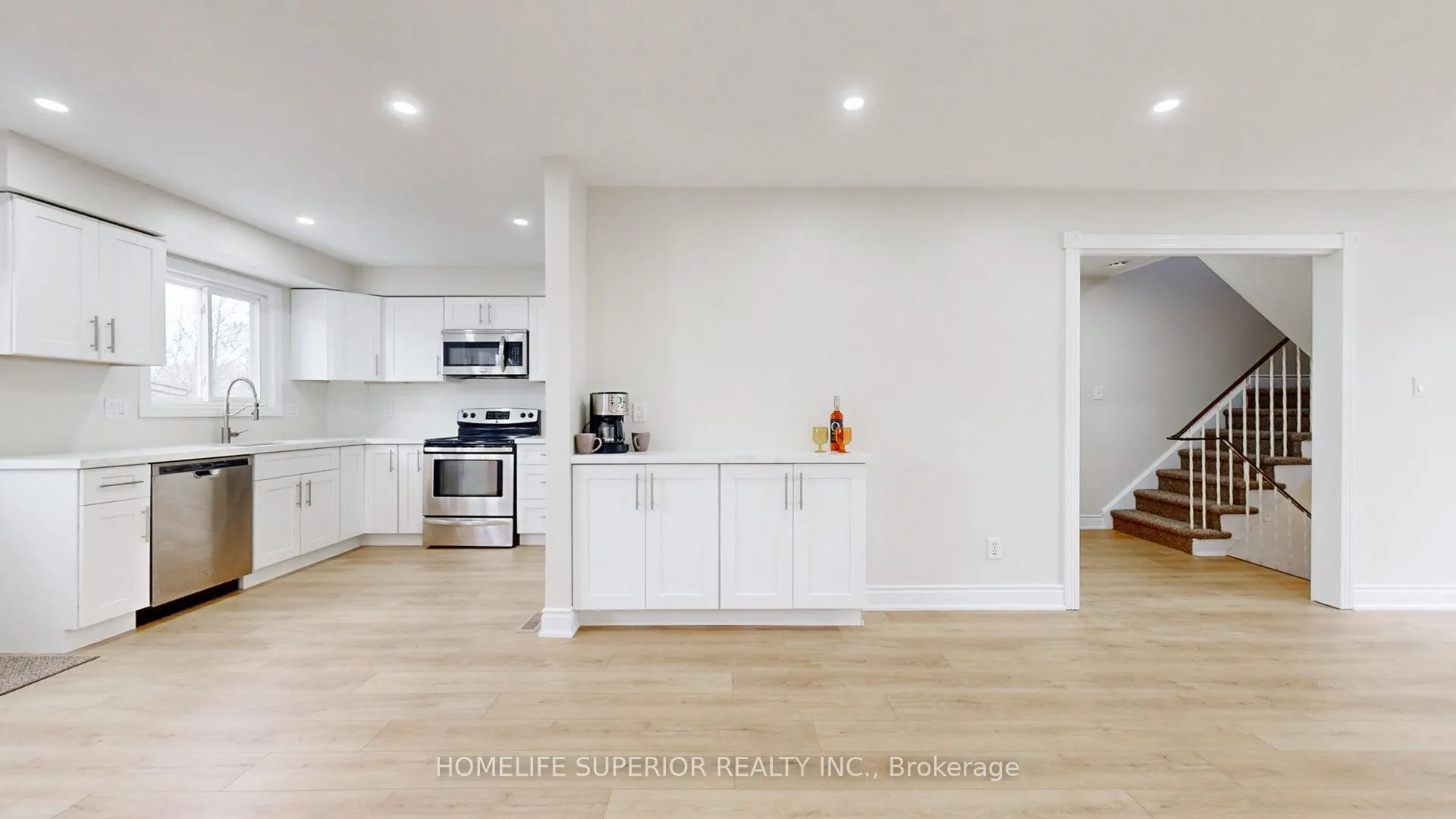380 Vancouver Crescent