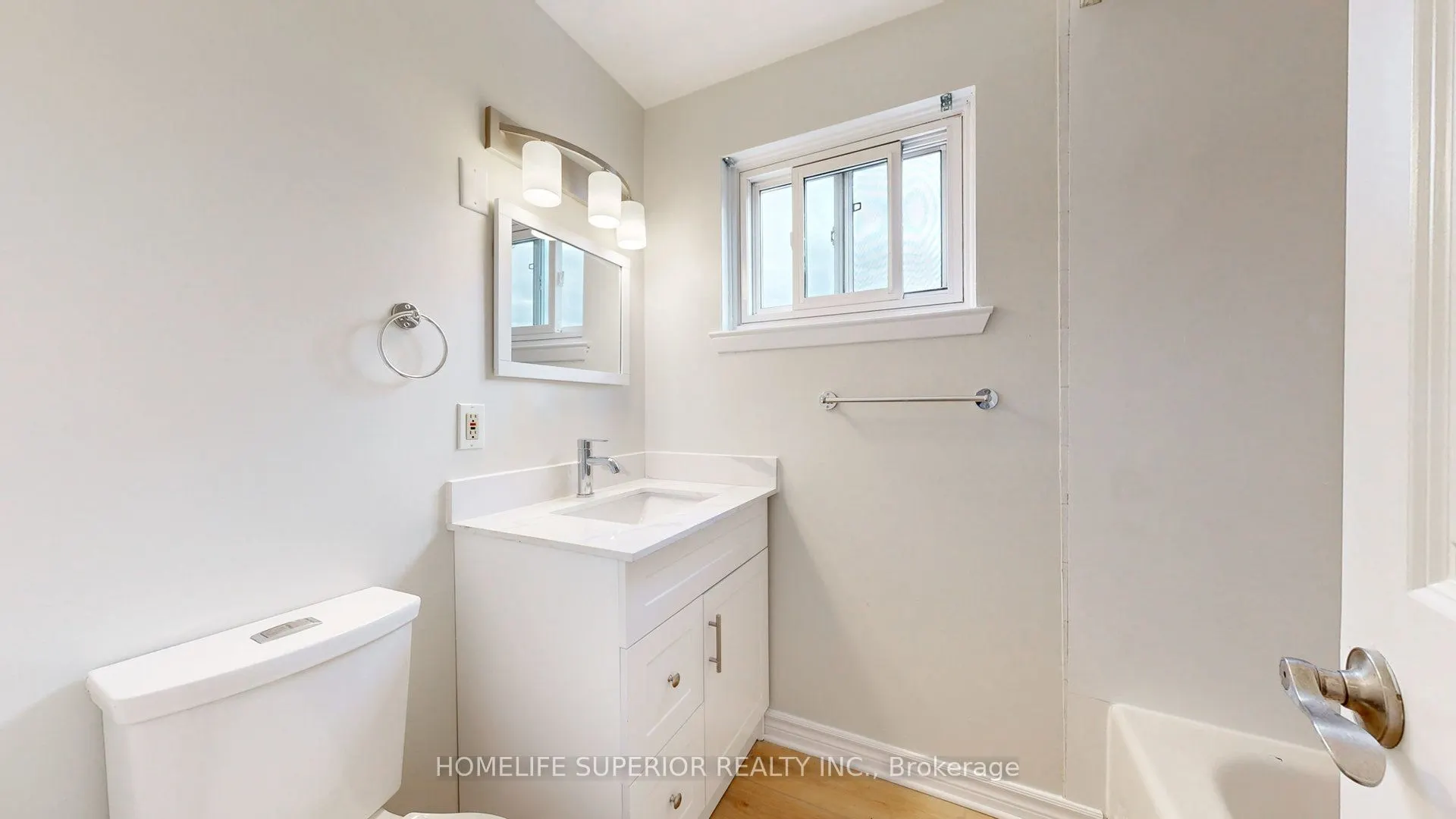 380 Vancouver Crescent